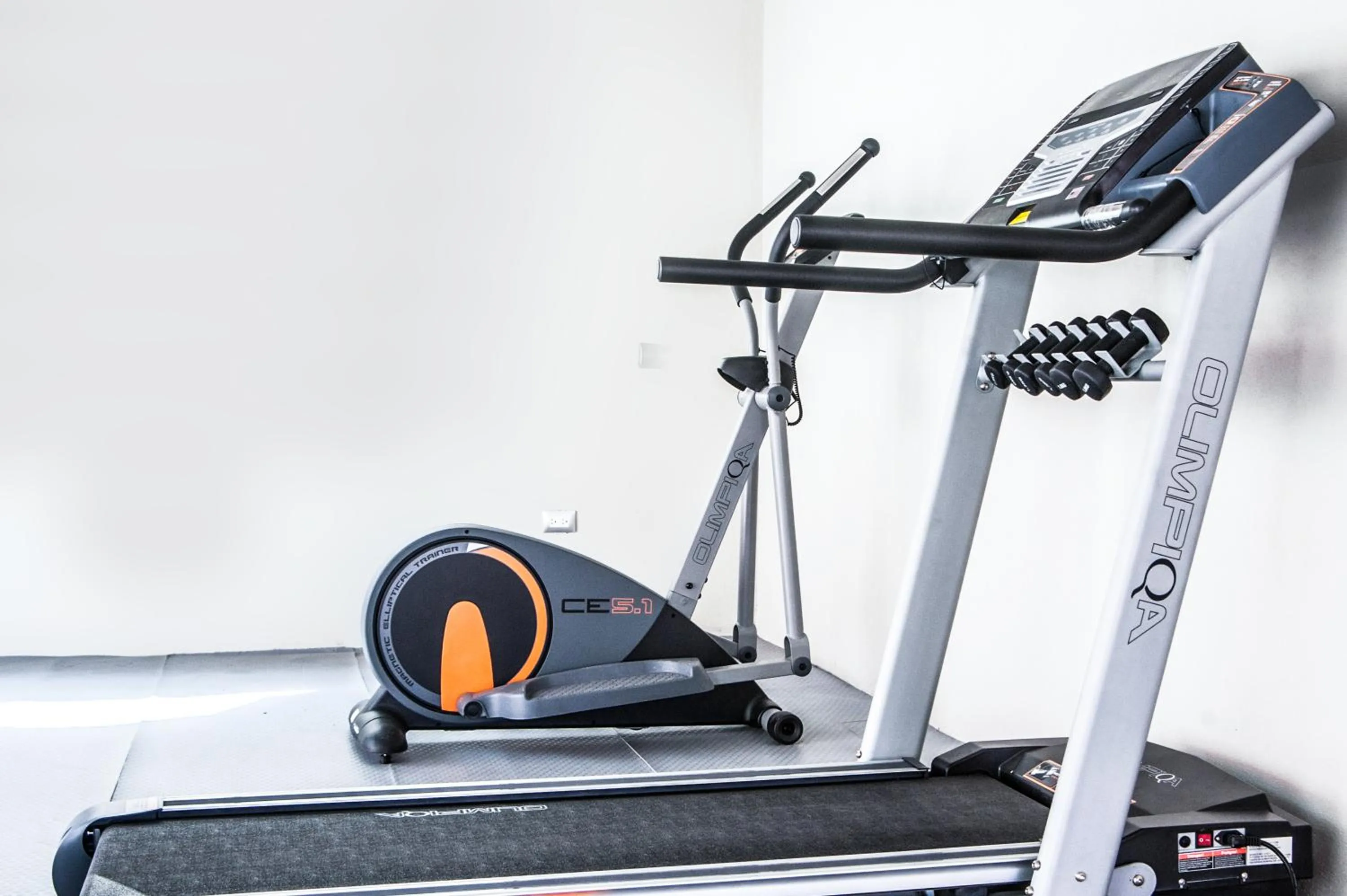 Fitness centre/facilities in MBM Red Sun Hotel