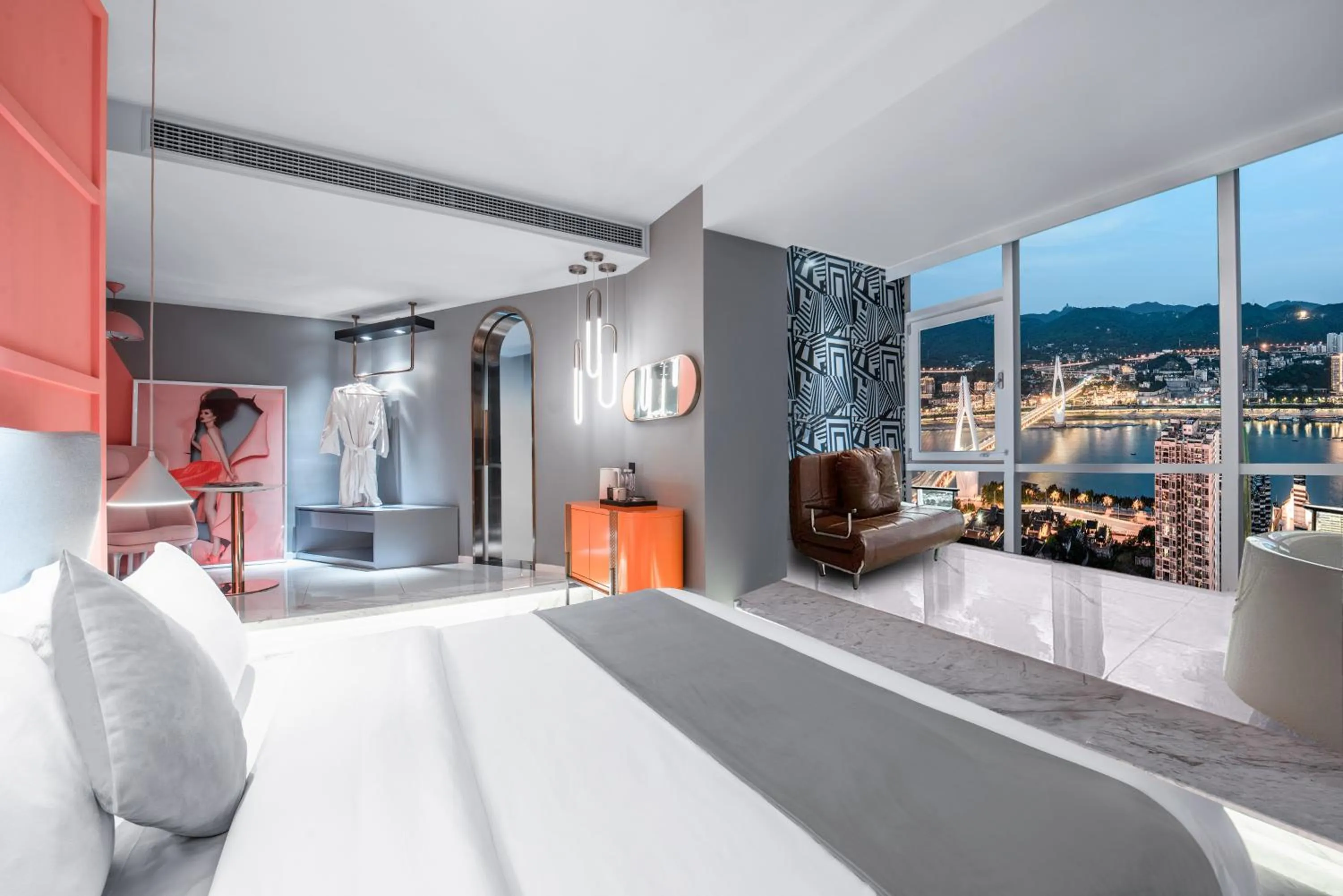 Bed in ReVia Skyline River View Hotel Chongging