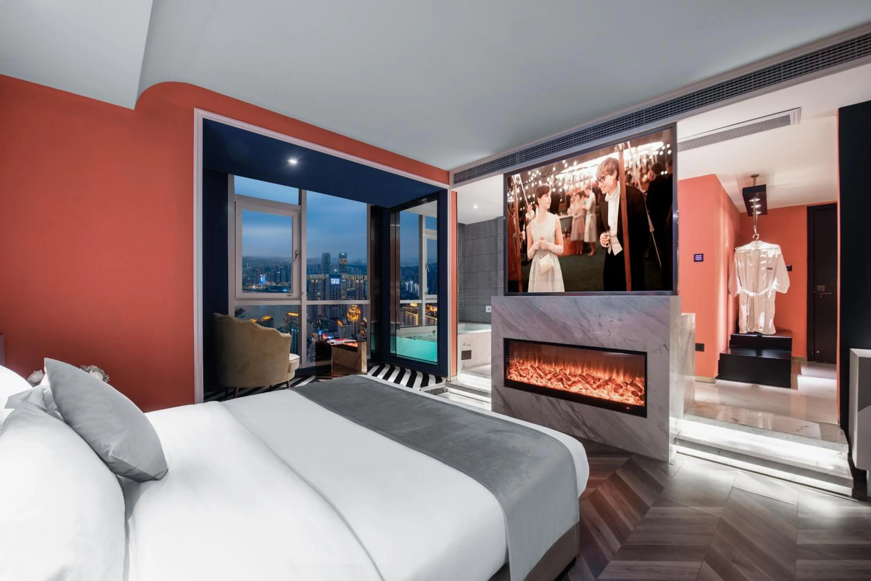 Bed in ReVia Skyline River View Hotel Chongging