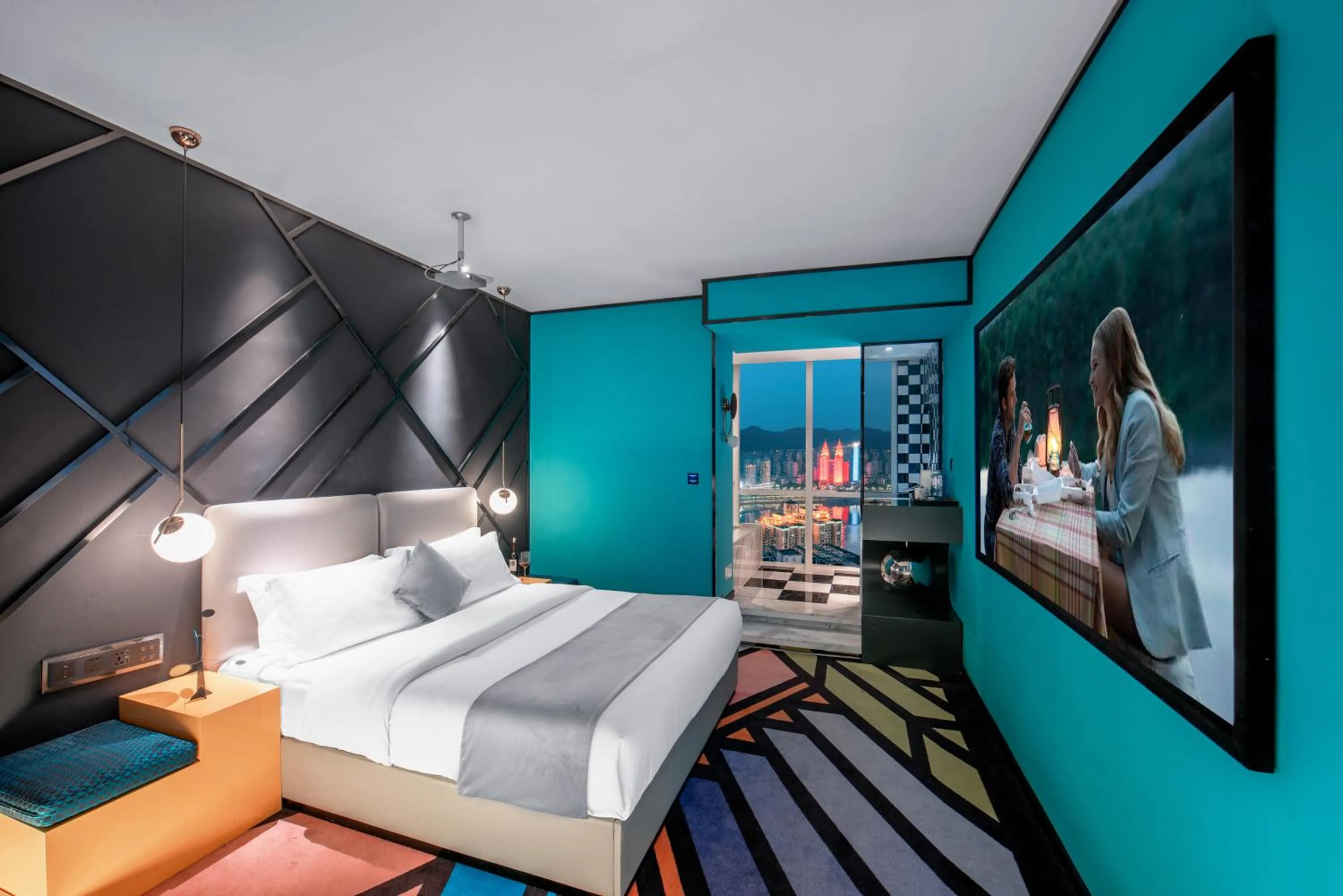 Bed in ReVia Skyline River View Hotel Chongging