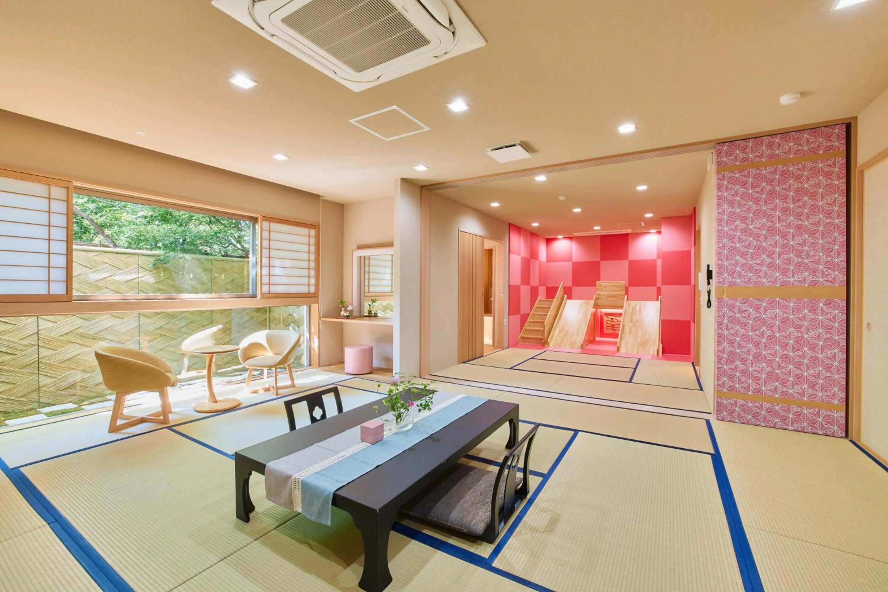 Photo of the whole room in Arima Onsen Motoyu Ryuusenkaku