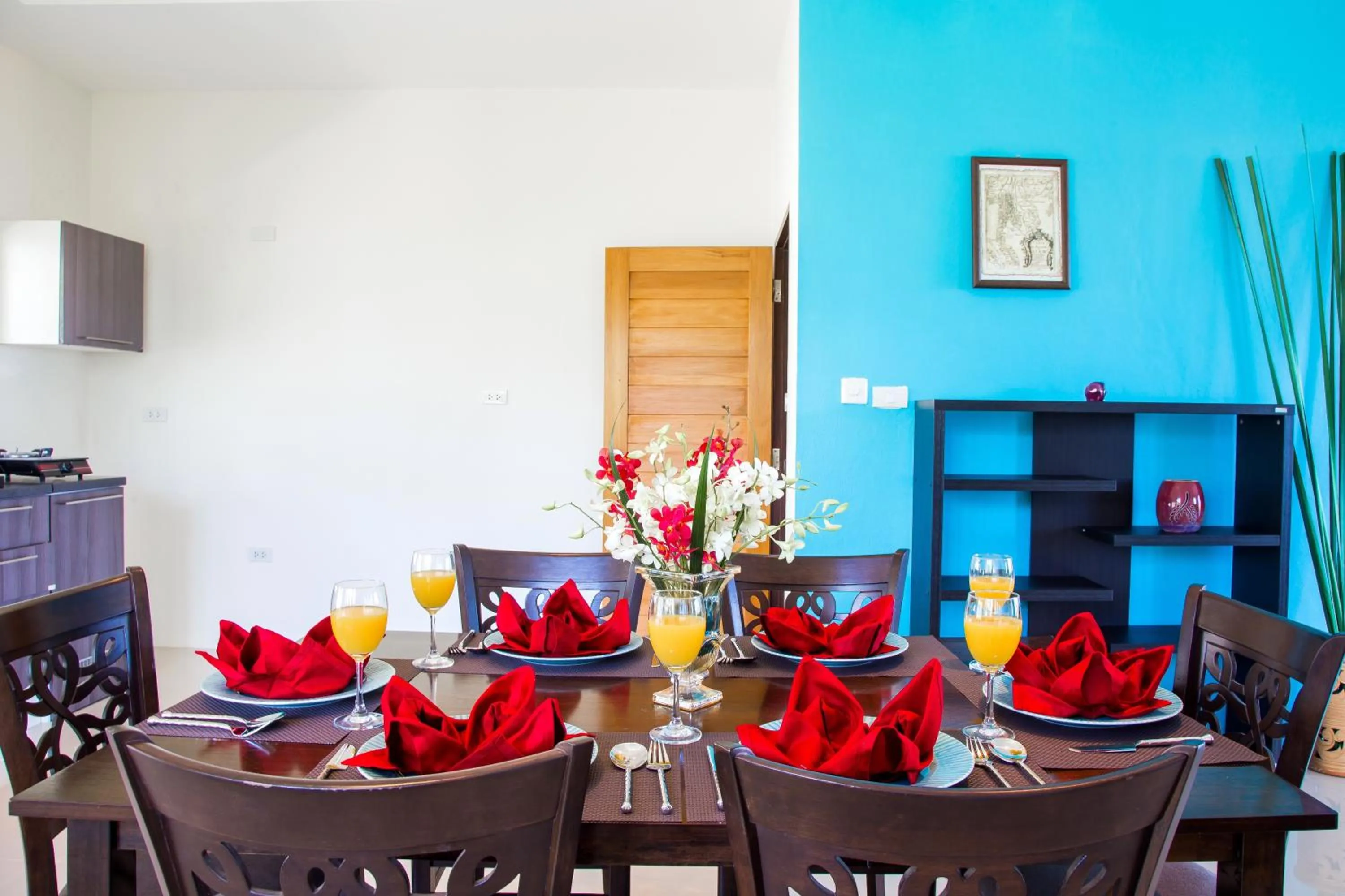 Dining area in TROPICA - Villas Resort