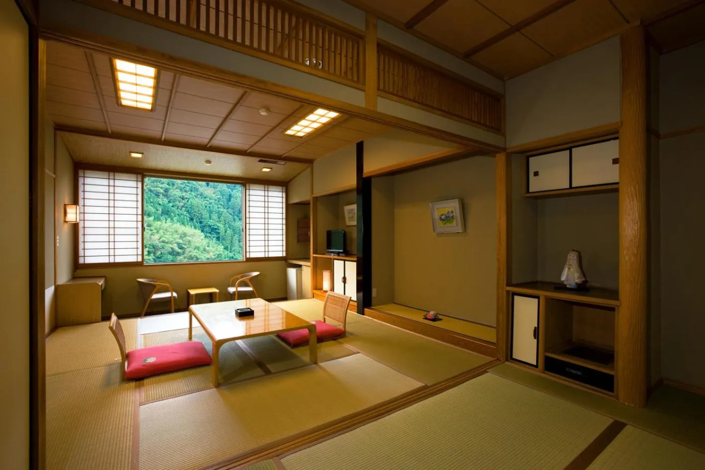 Photo of the whole room in Shinshiyo