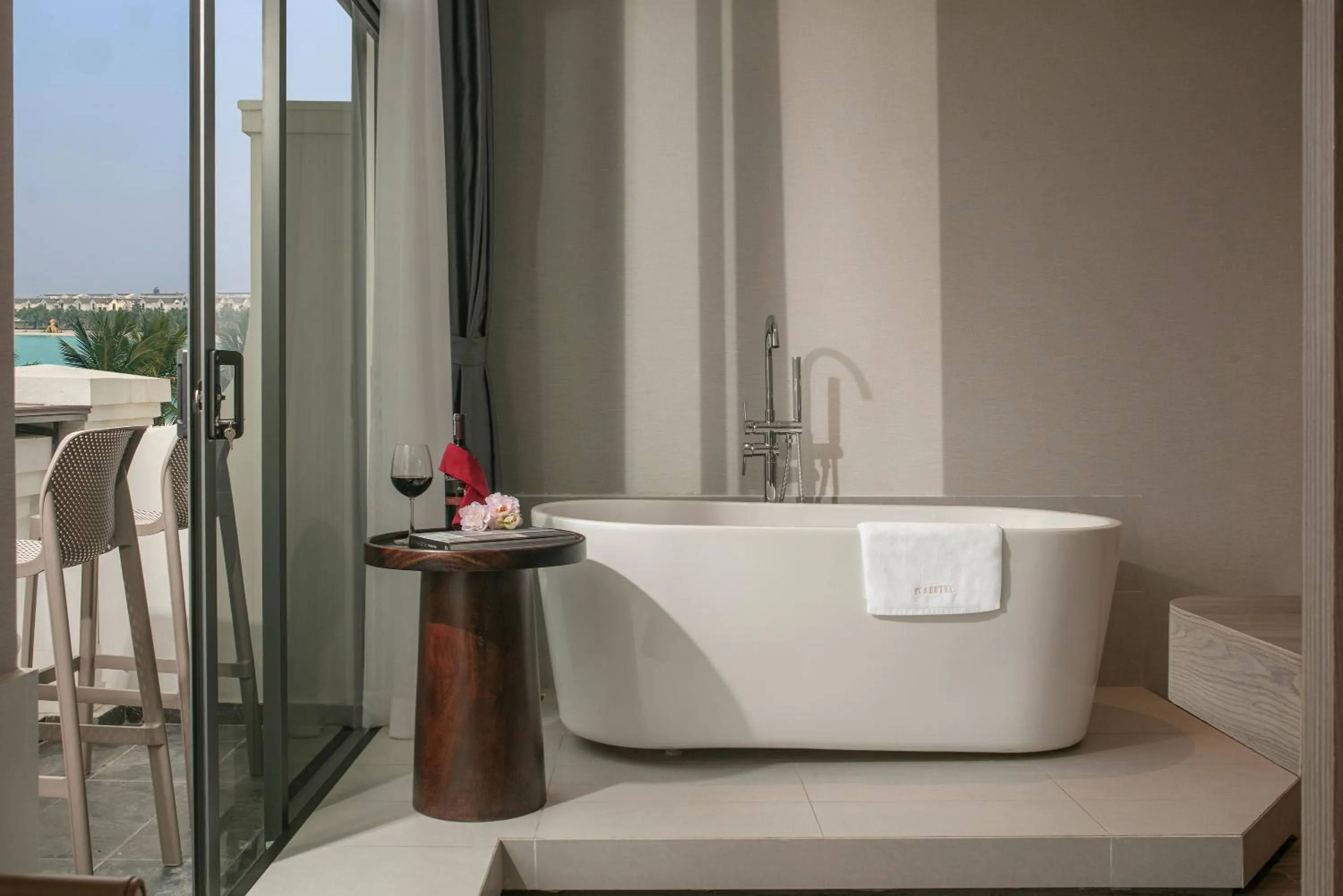 Bath in PCA HOTEL 2 - Vinhomes Ocean Park