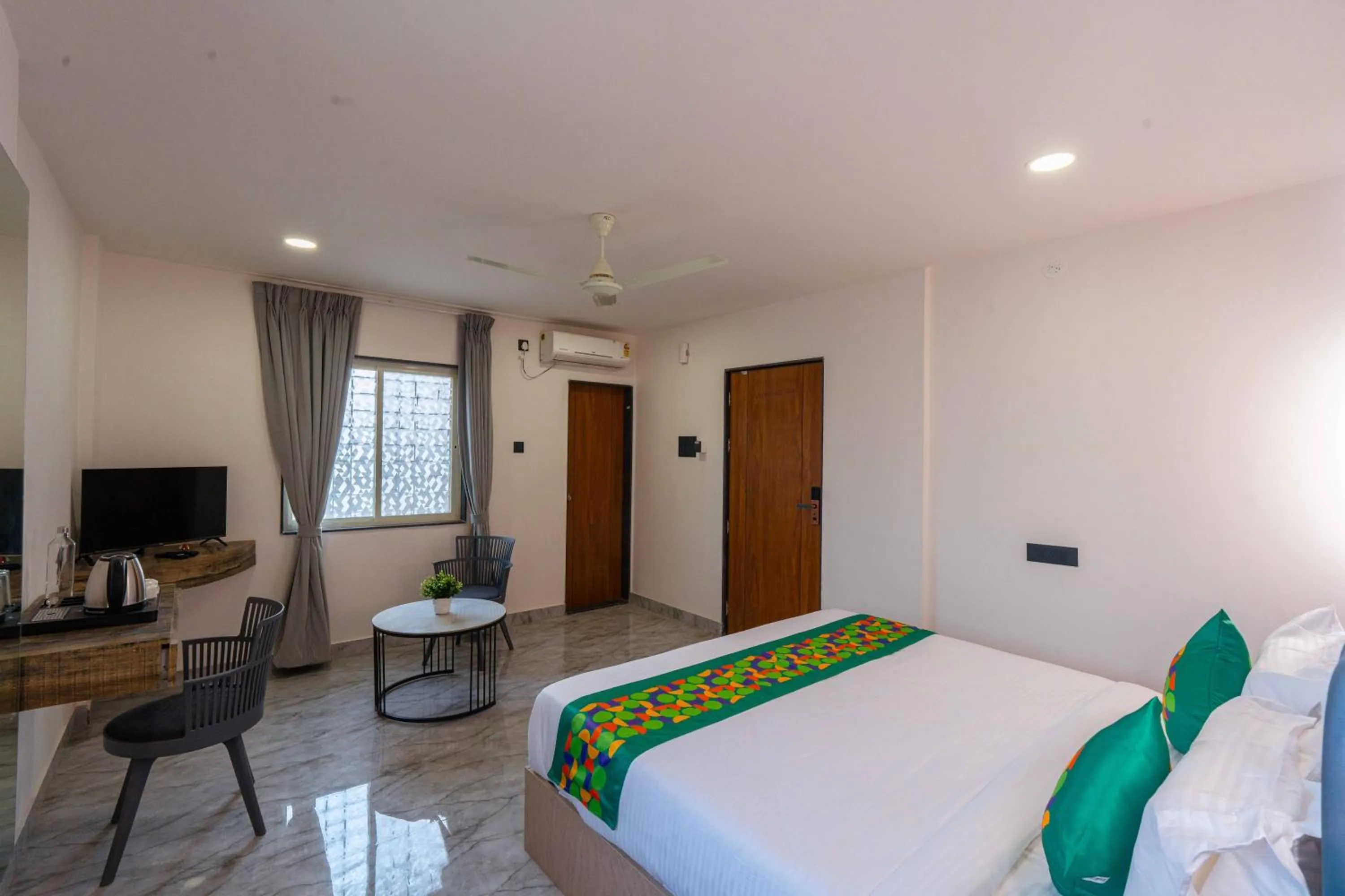 Bedroom, Bed in Treebo The Tree, Hinjewadi