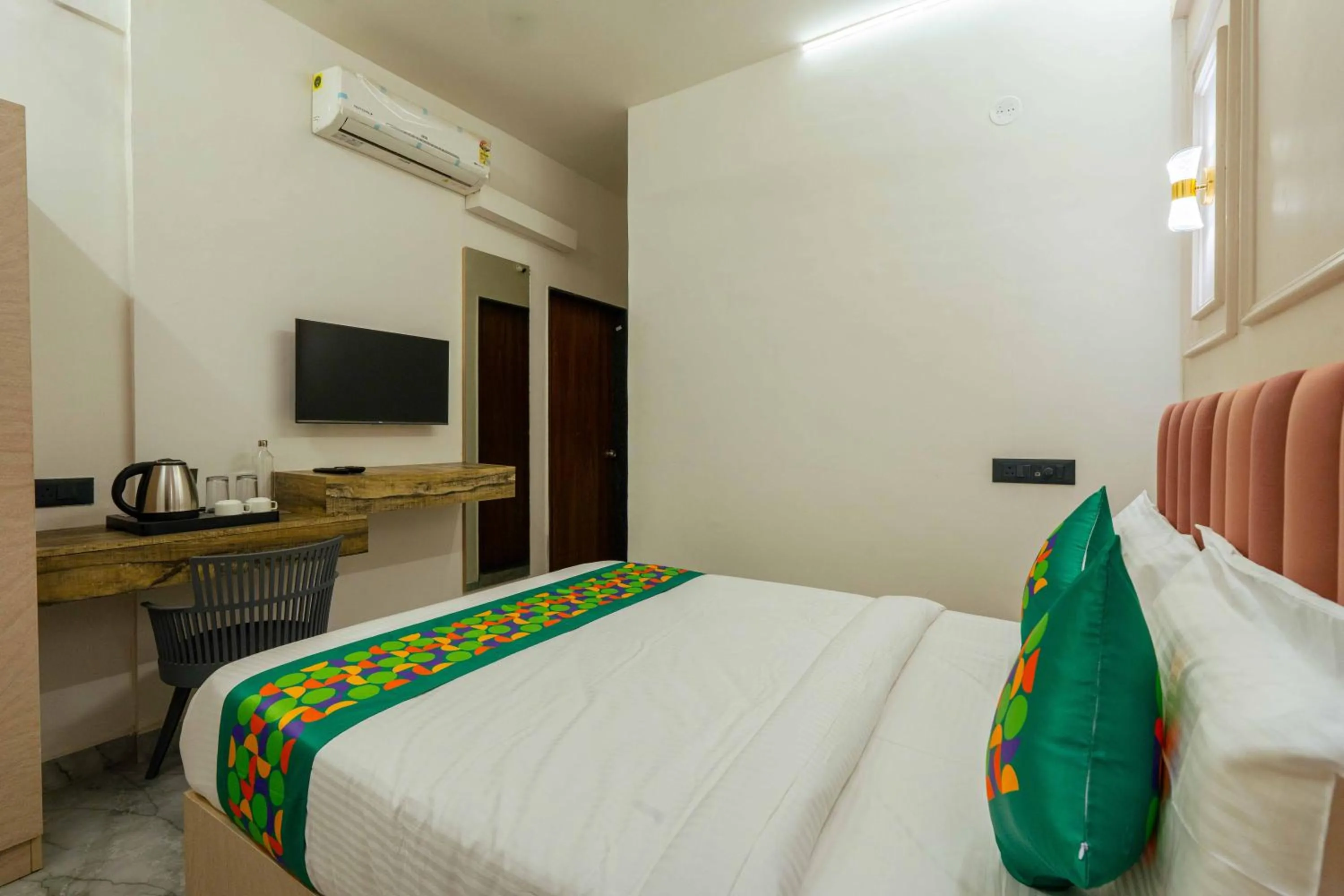 Bedroom, Bed in Treebo The Tree, Hinjewadi