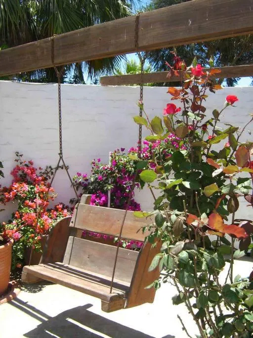 Alternative Space B & B