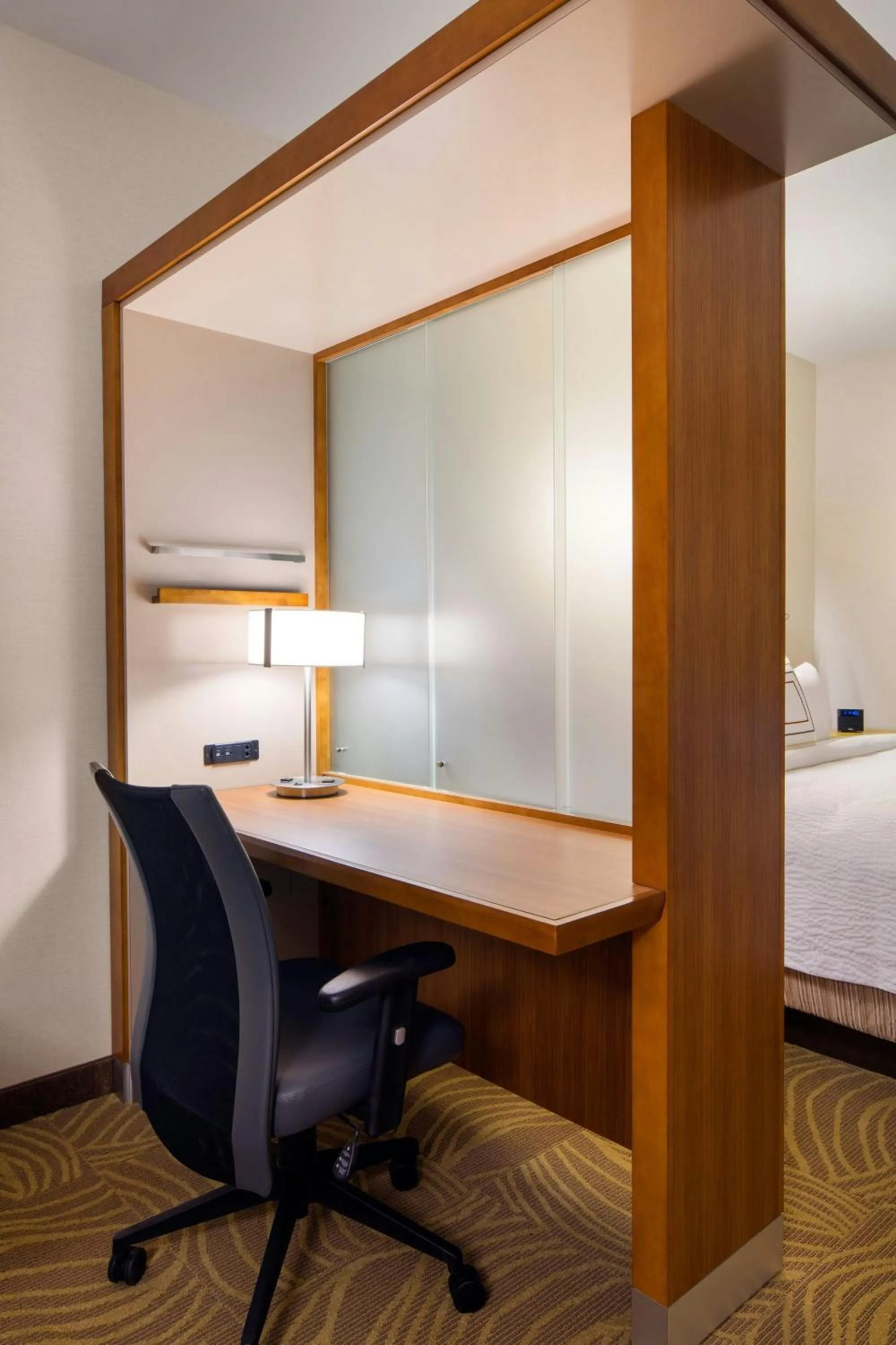 Bedroom, Bed in SpringHill Suites by Marriott Los Angeles Burbank/Downtown