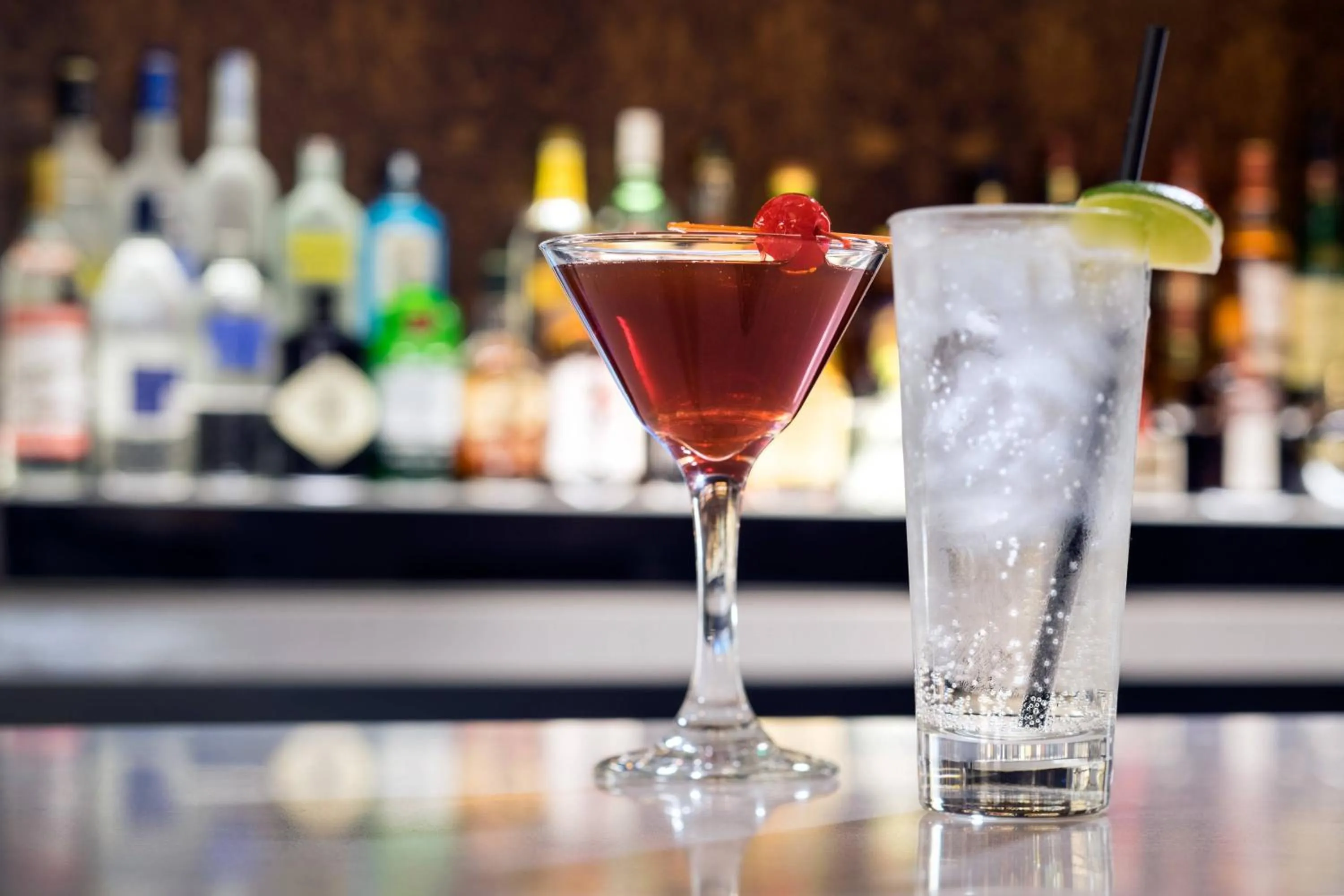 Restaurant/places to eat in SpringHill Suites by Marriott Los Angeles Burbank/Downtown