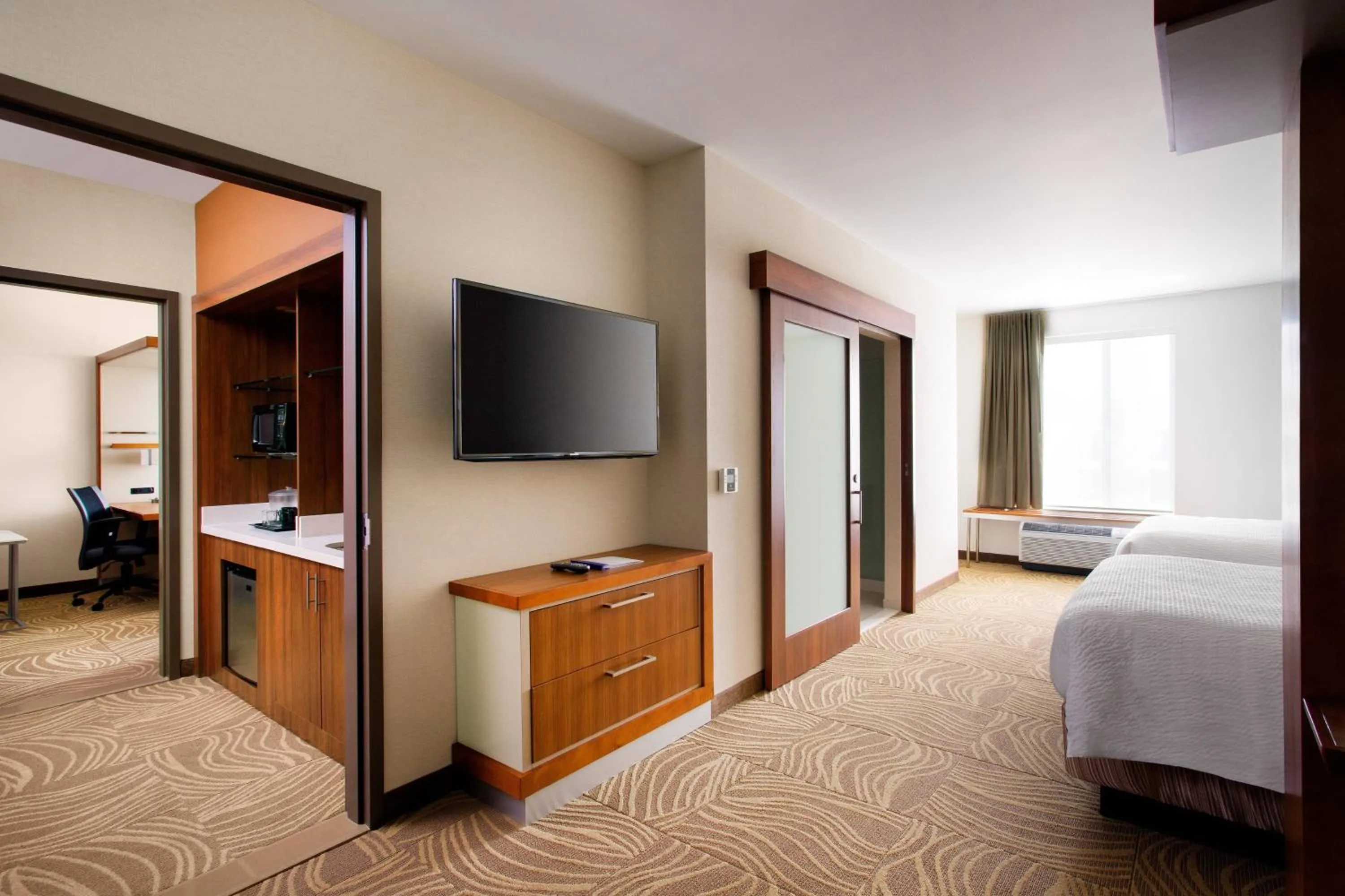 Bedroom, Bed in SpringHill Suites by Marriott Los Angeles Burbank/Downtown