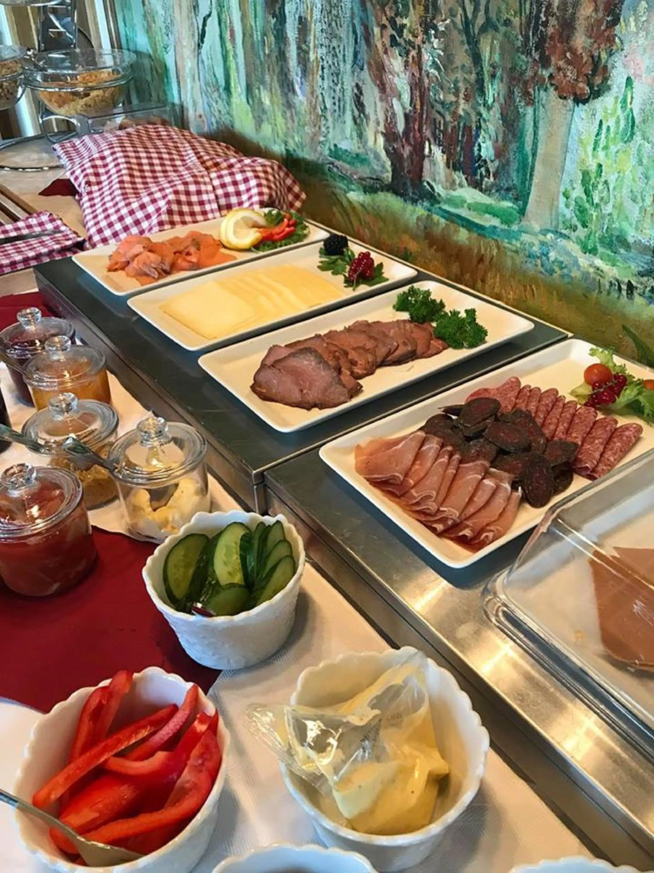 Buffet breakfast in Stor-Elvdal Hotell