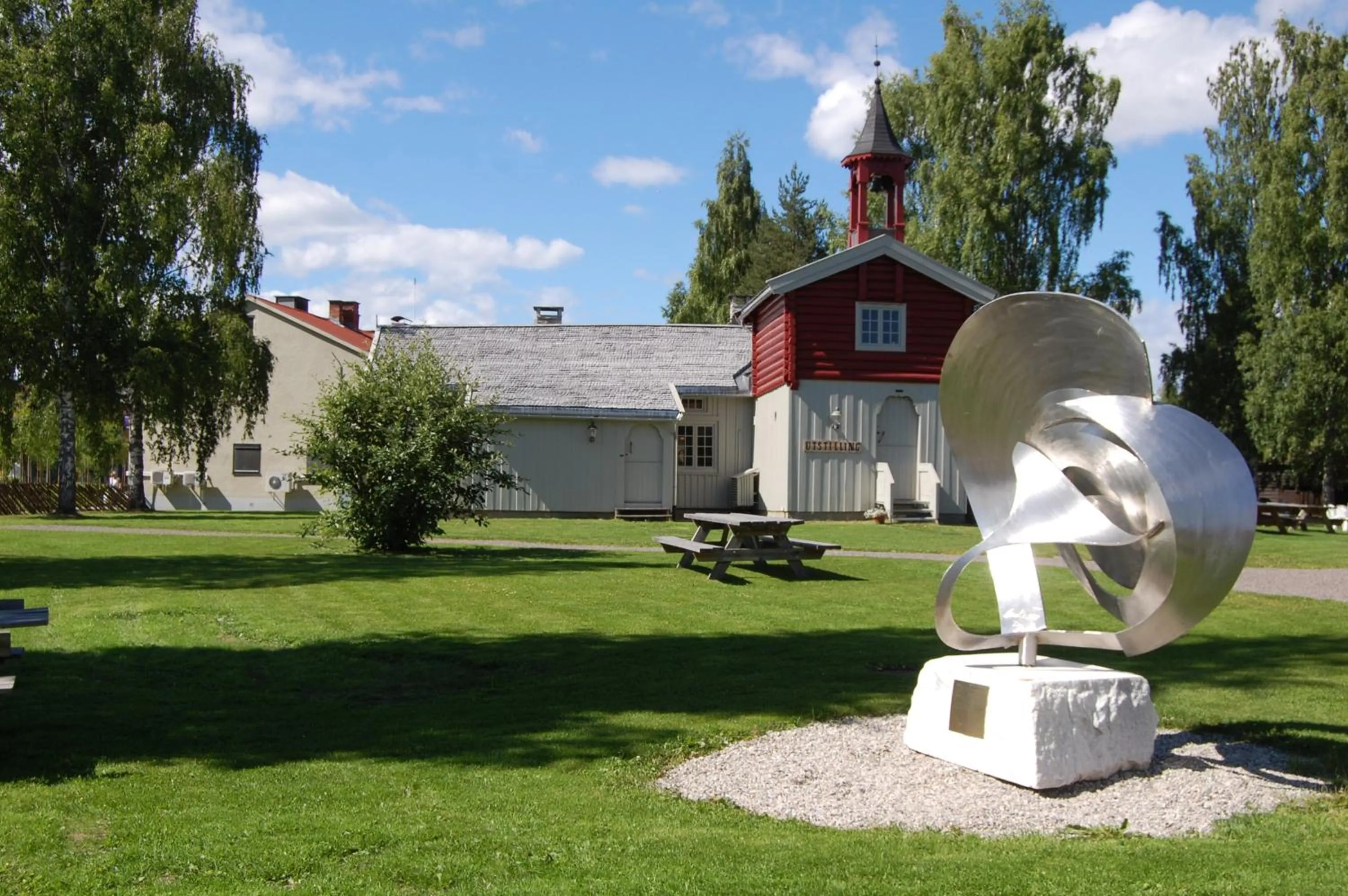 Garden view in Stor-Elvdal Hotell
