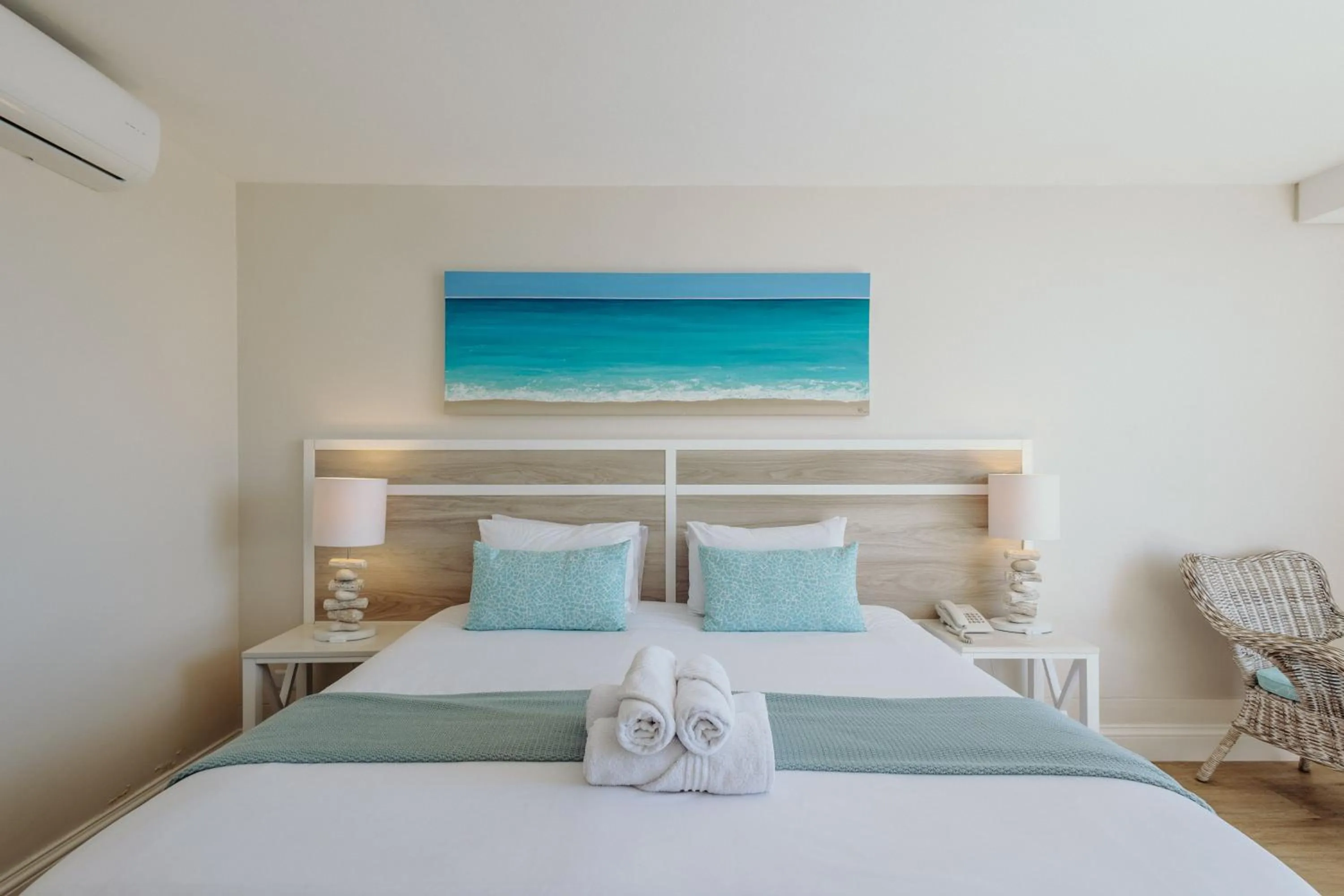 Bed in Bayview Hotel