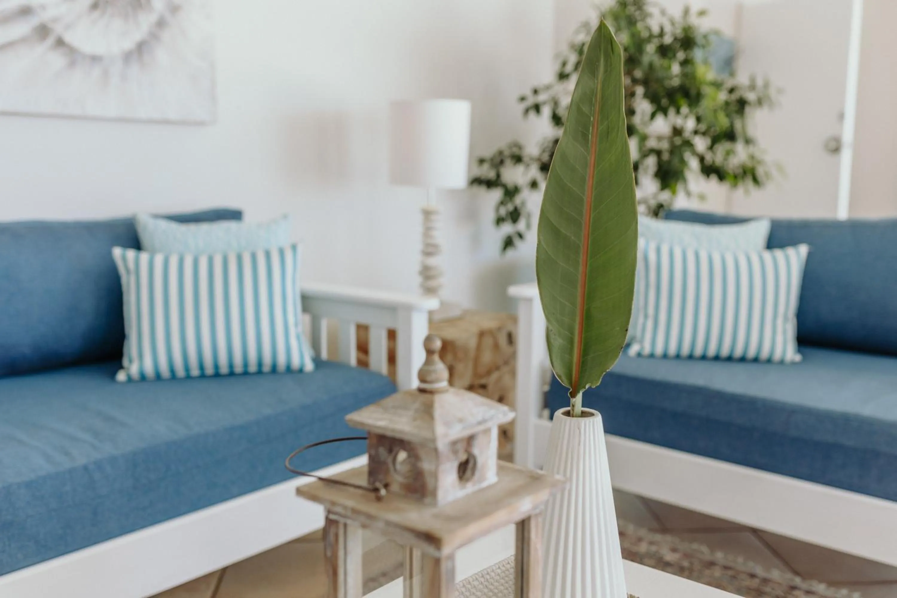 Living room in Bayview Hotel