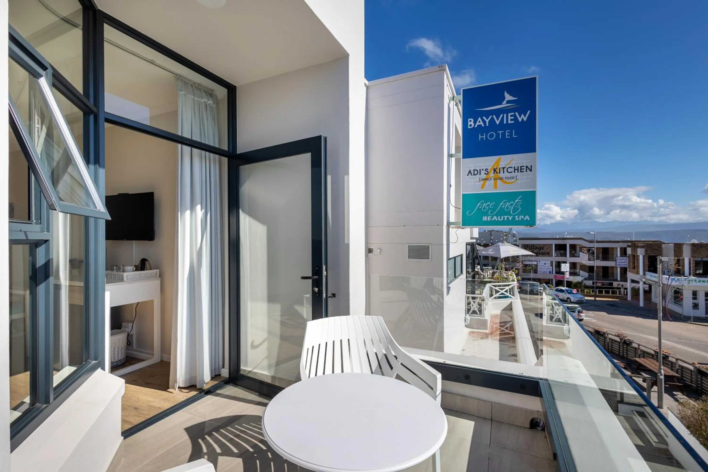 Balcony/Terrace in Bayview Hotel