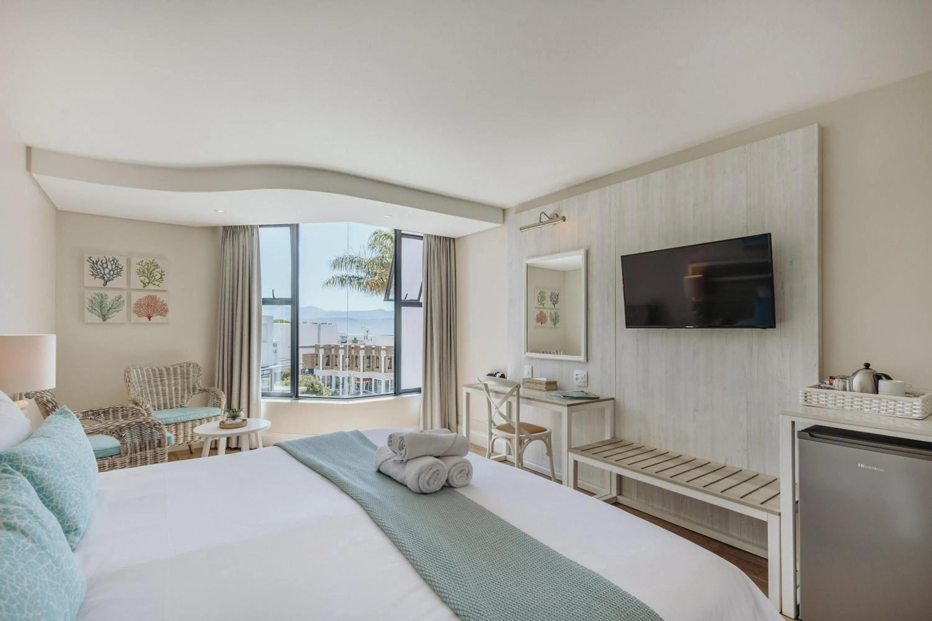 Bed in Bayview Hotel