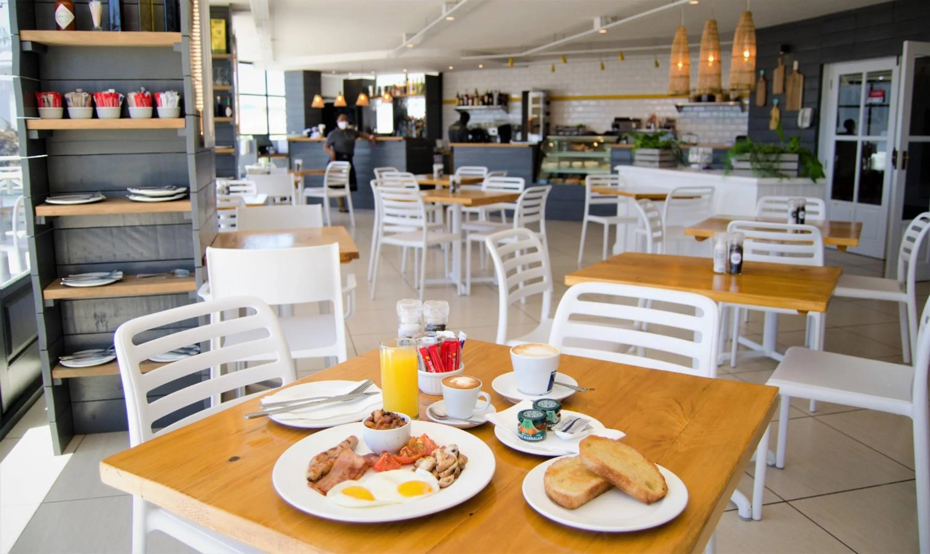 Restaurant/places to eat in Bayview Hotel