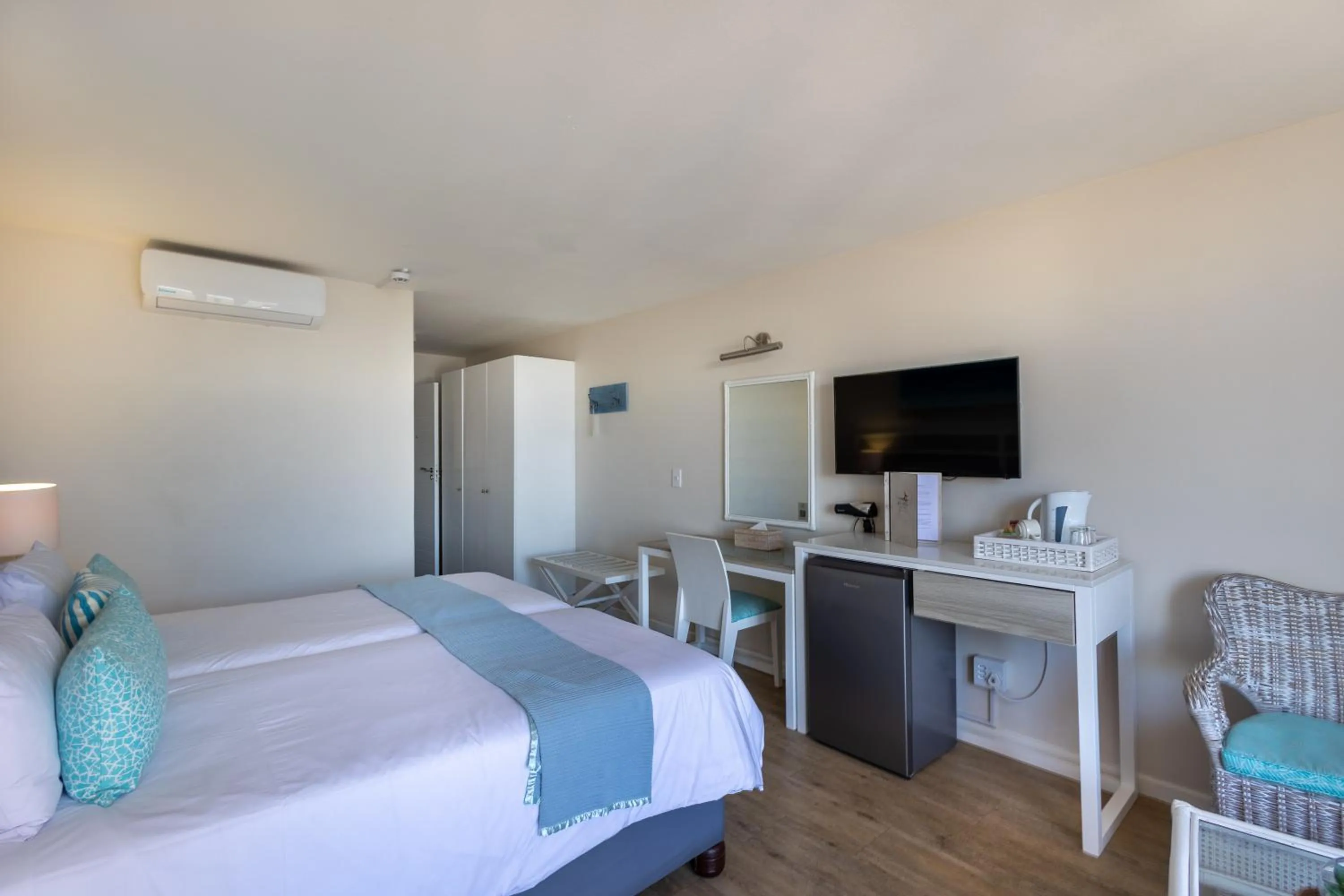 Bed in Bayview Hotel