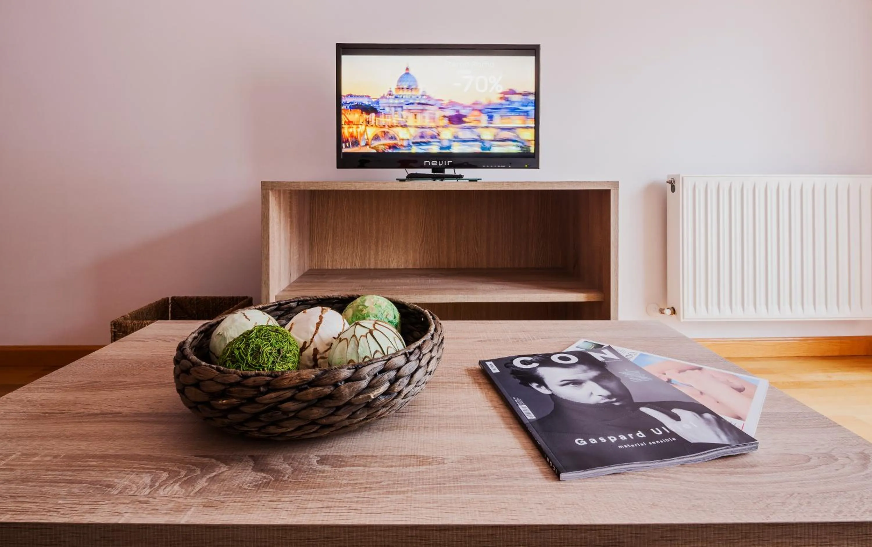 TV and multimedia in Apartamentos El Caxigu