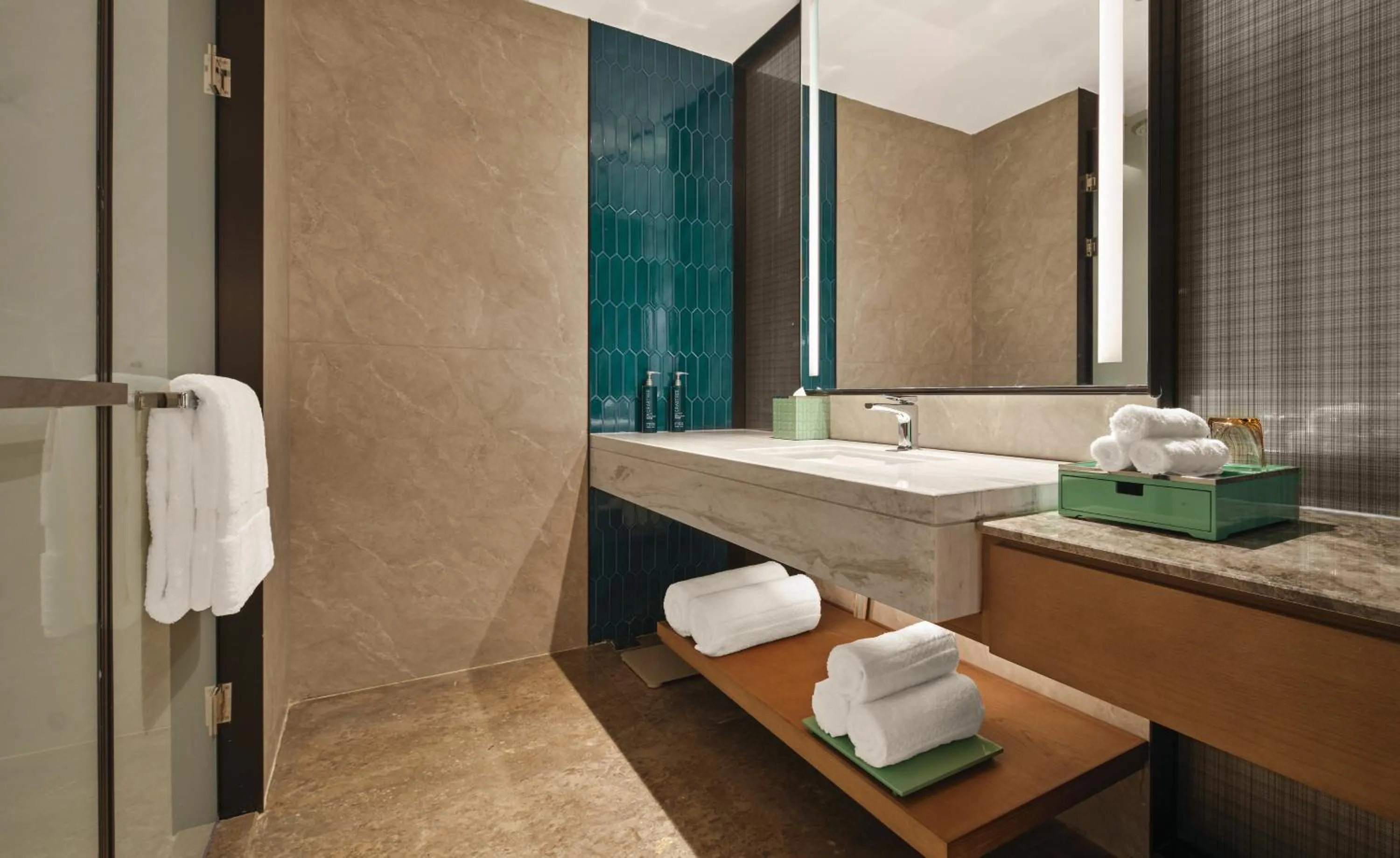 Bathroom in Doubletree By Hilton Zhengzhou East