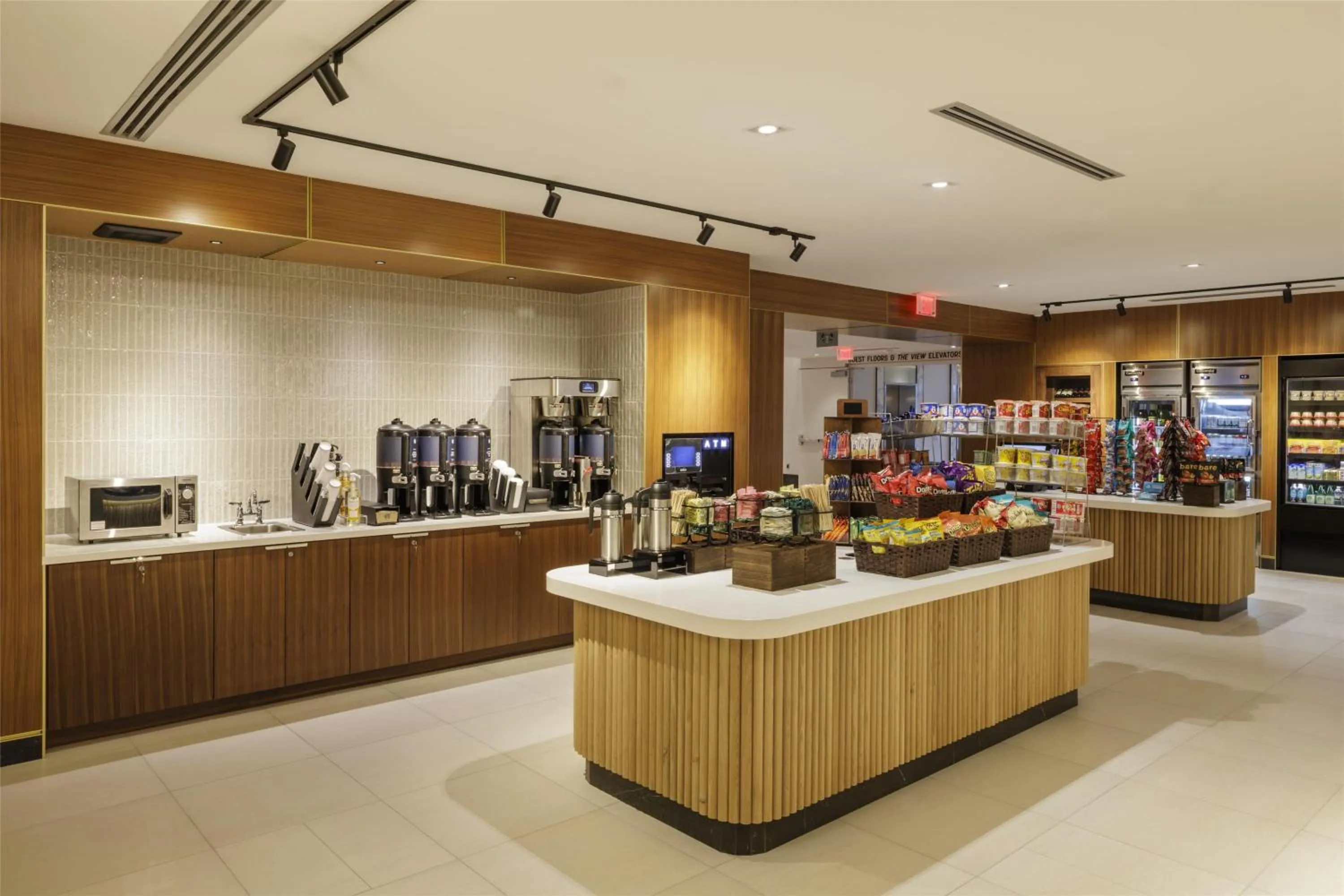 Restaurant/places to eat in Hilton Arlington Rosslyn The Key