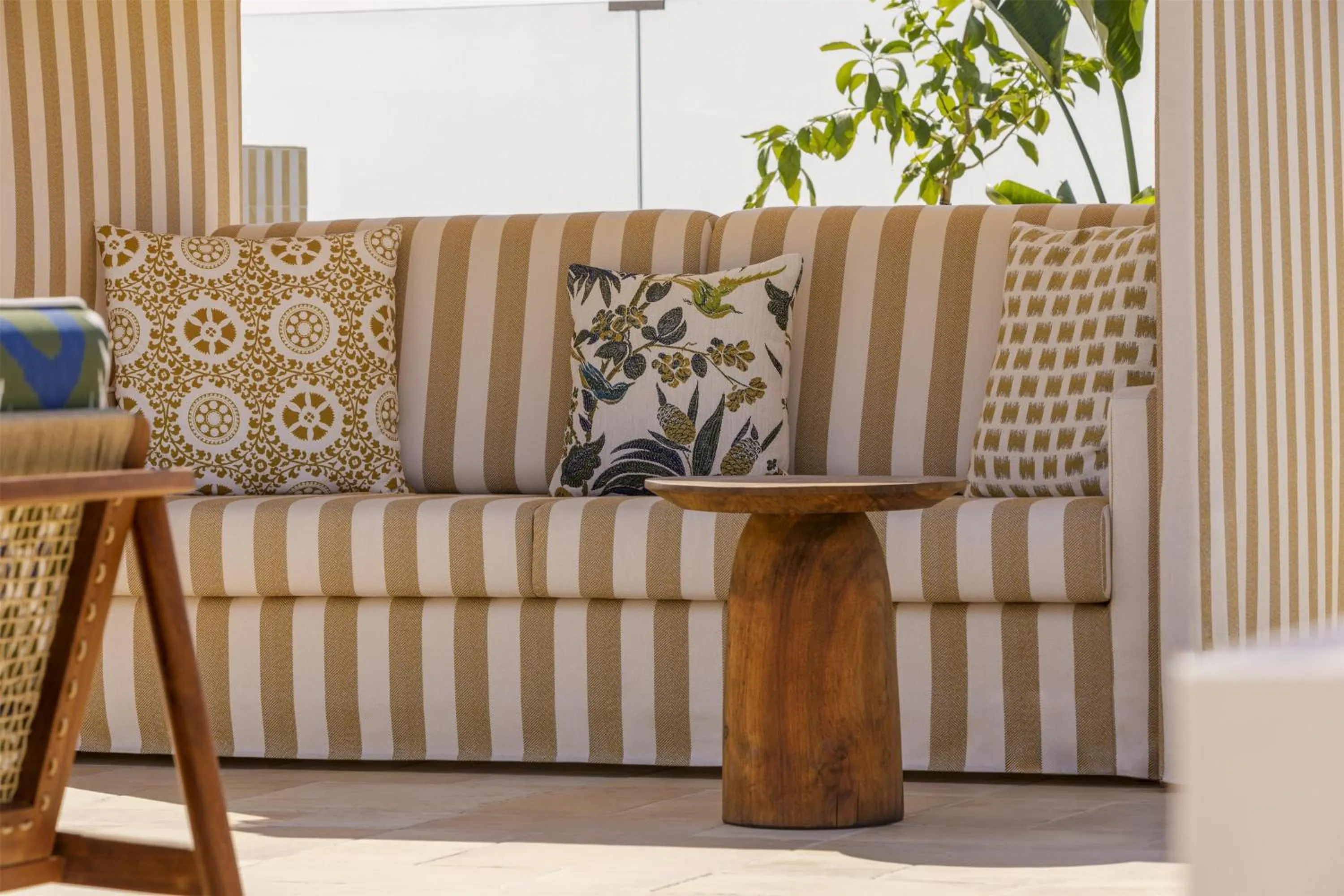 Balcony/Terrace in Amarello Hotel Praia Santo André, Tapestry Collection by Hilton