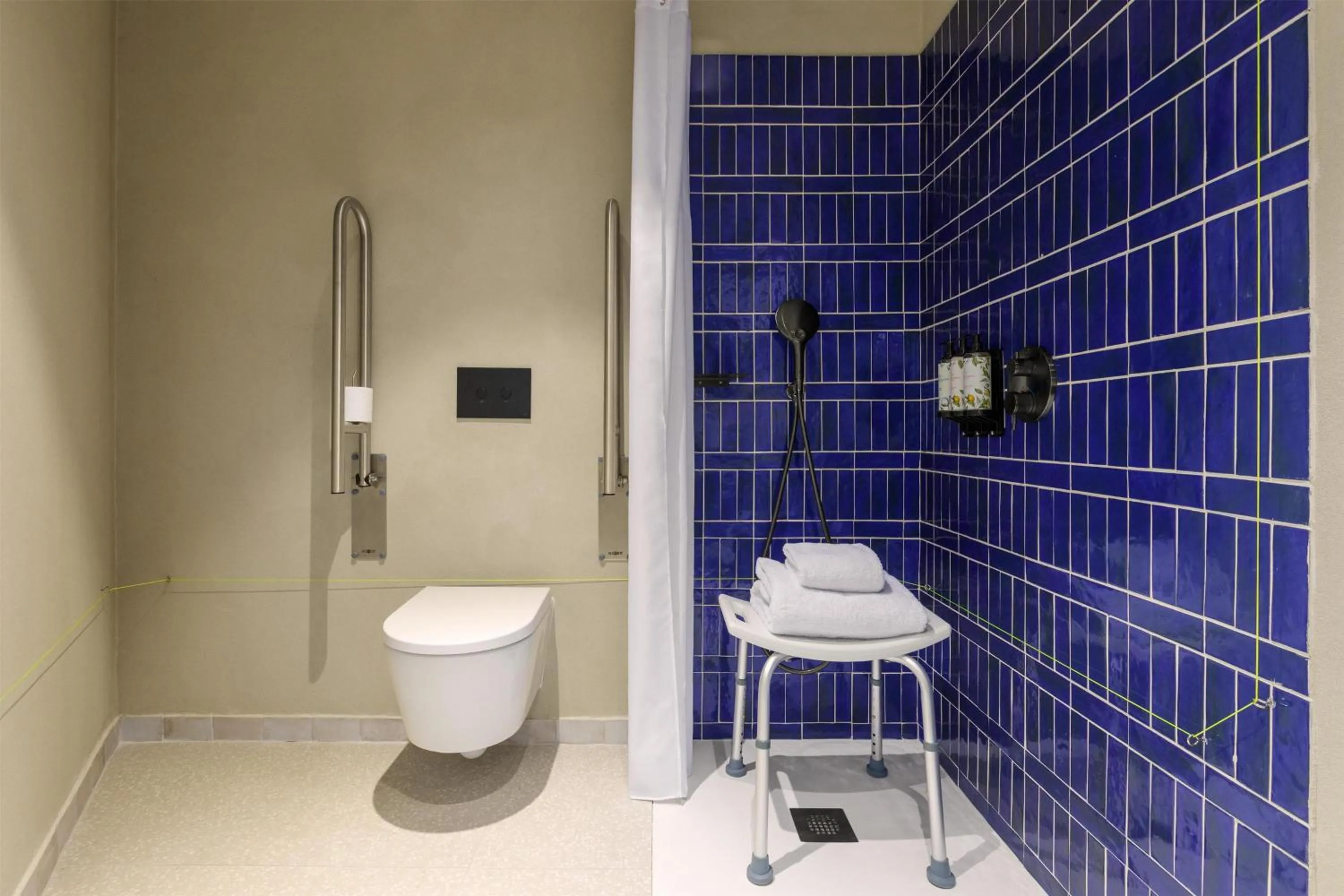 Bathroom in Amarello Hotel Praia Santo André, Tapestry Collection by Hilton