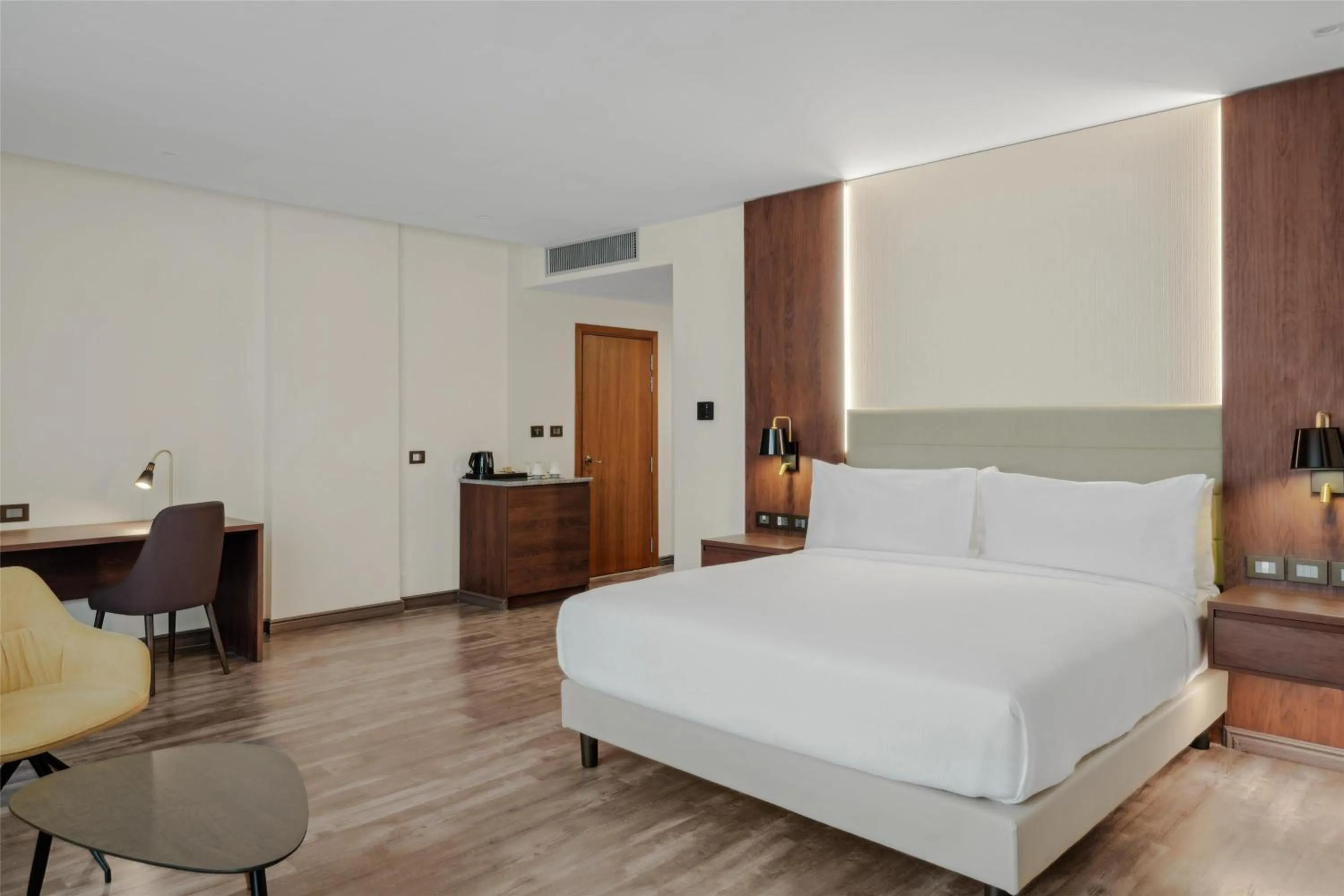 Bed in Doubletree By Hilton Addis Ababa Airport