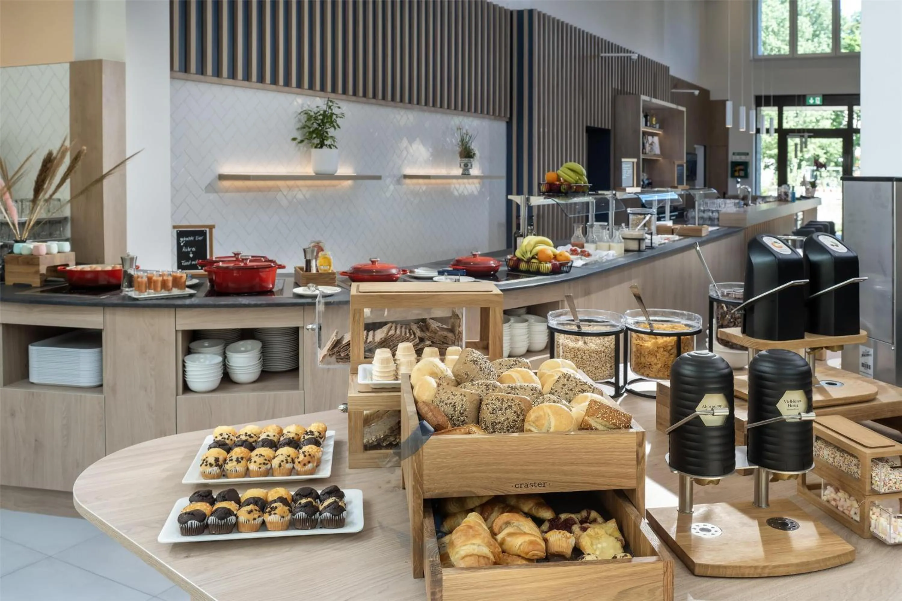 Restaurant/places to eat in Hampton By Hilton Potsdam Babelsberg