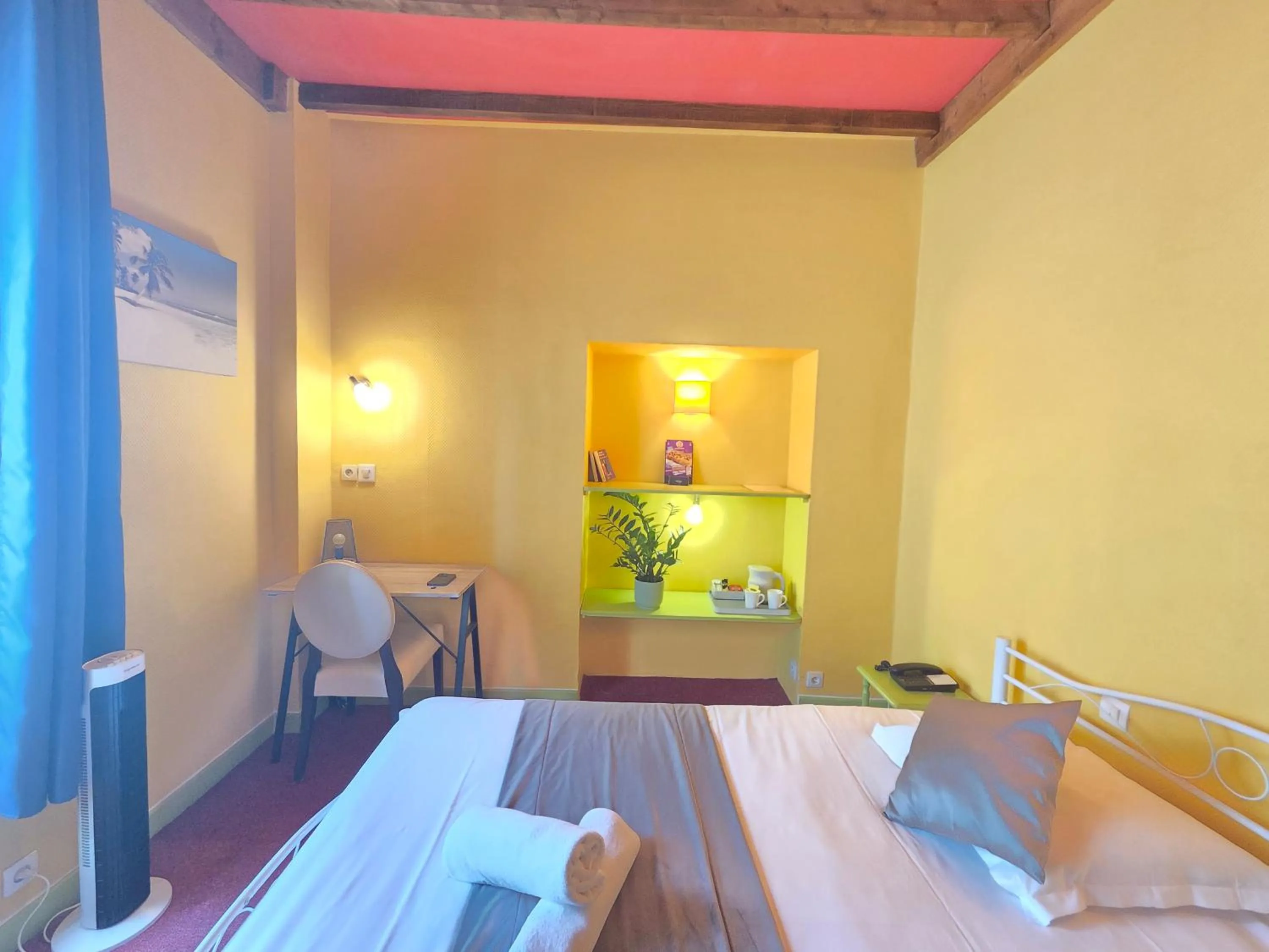 Bed in Hotel Magdeleine