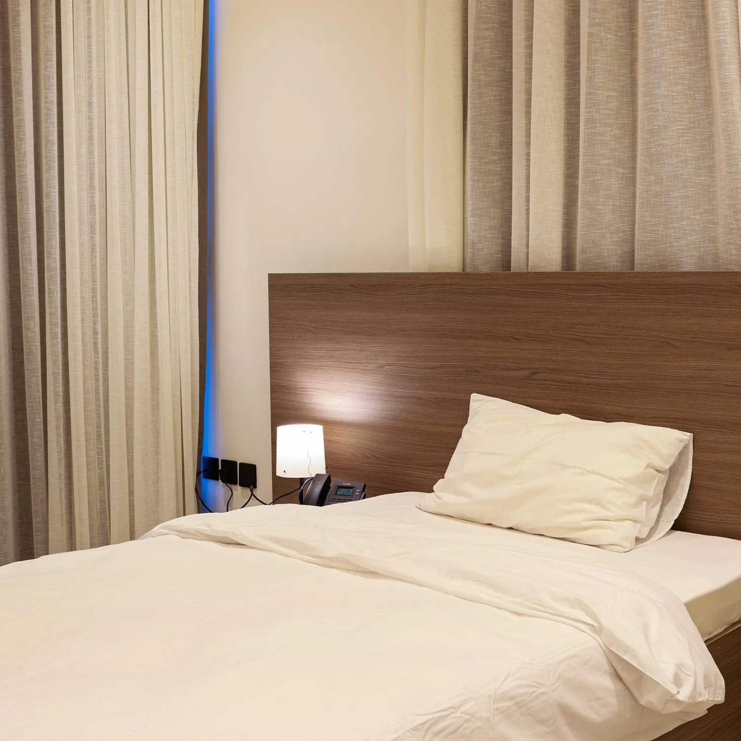 Bedroom, Bed in BHomed Shaab