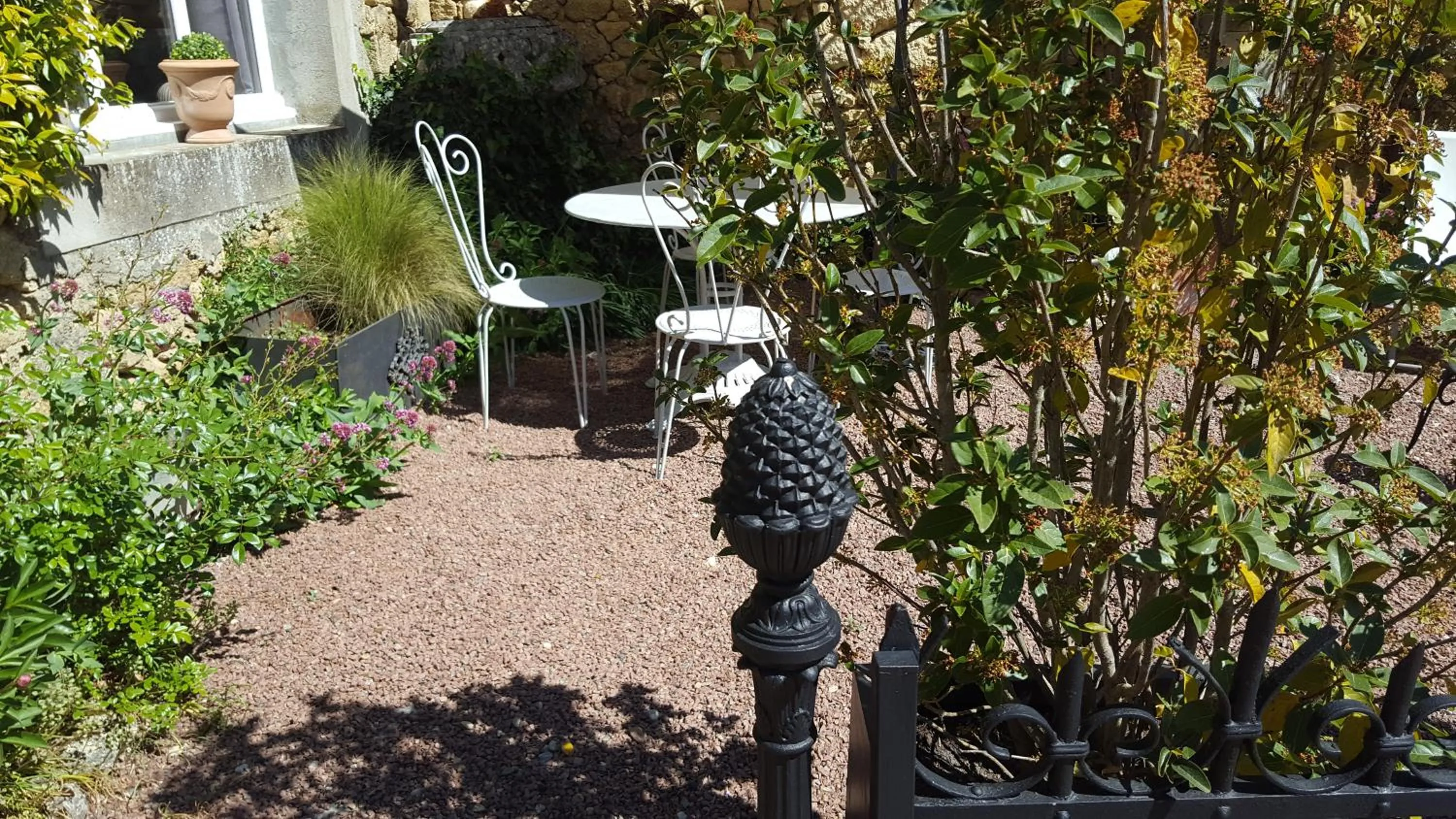 Decorative detail in Le Clos Du Presbytere