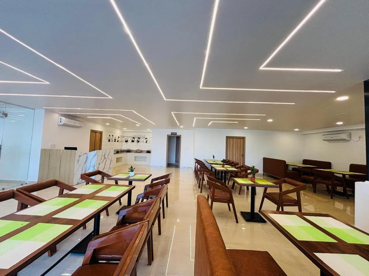 Restaurant/places to eat in Hiwa Boutique Hotel