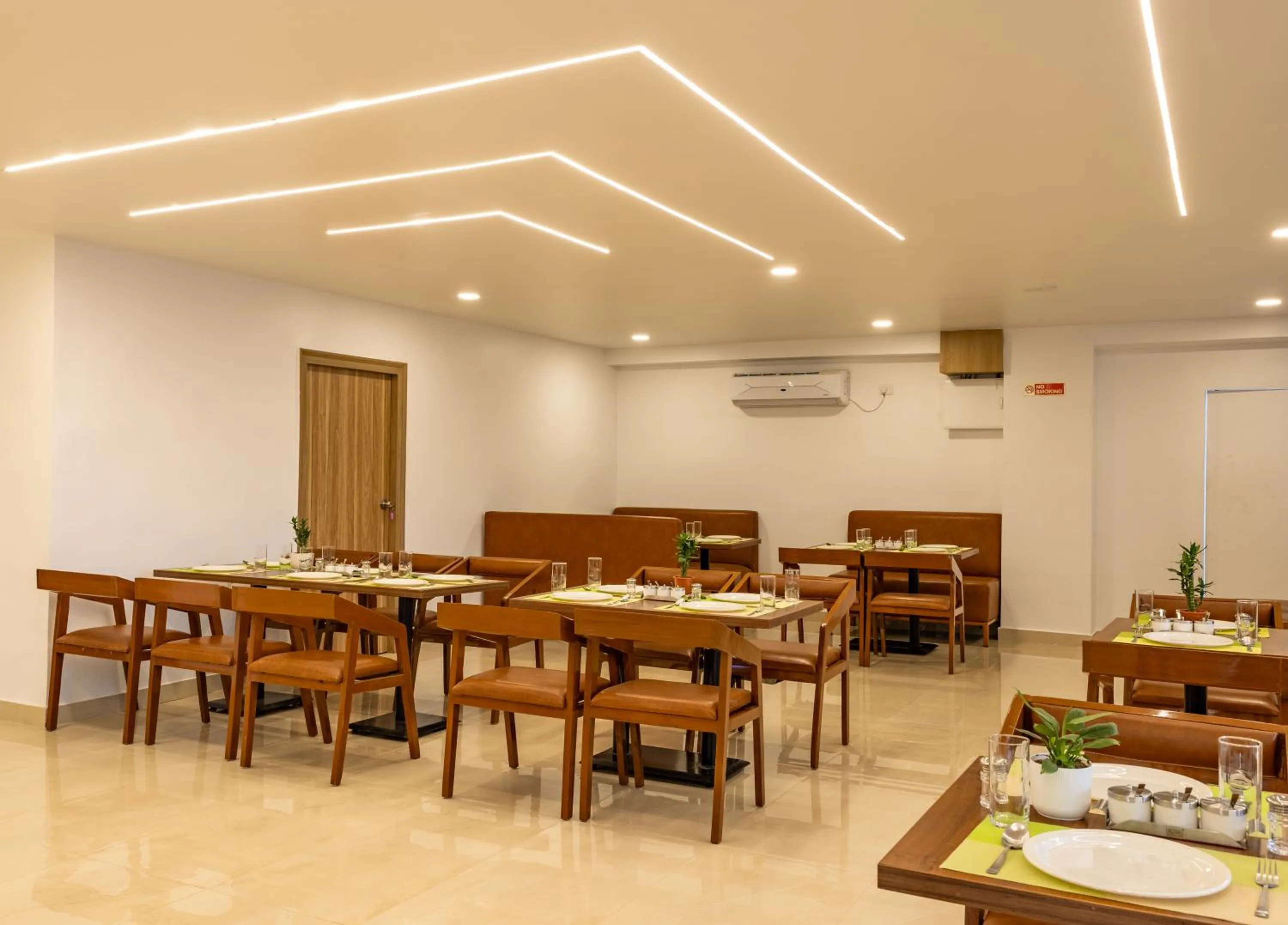 Restaurant/places to eat in Hiwa Boutique Hotel