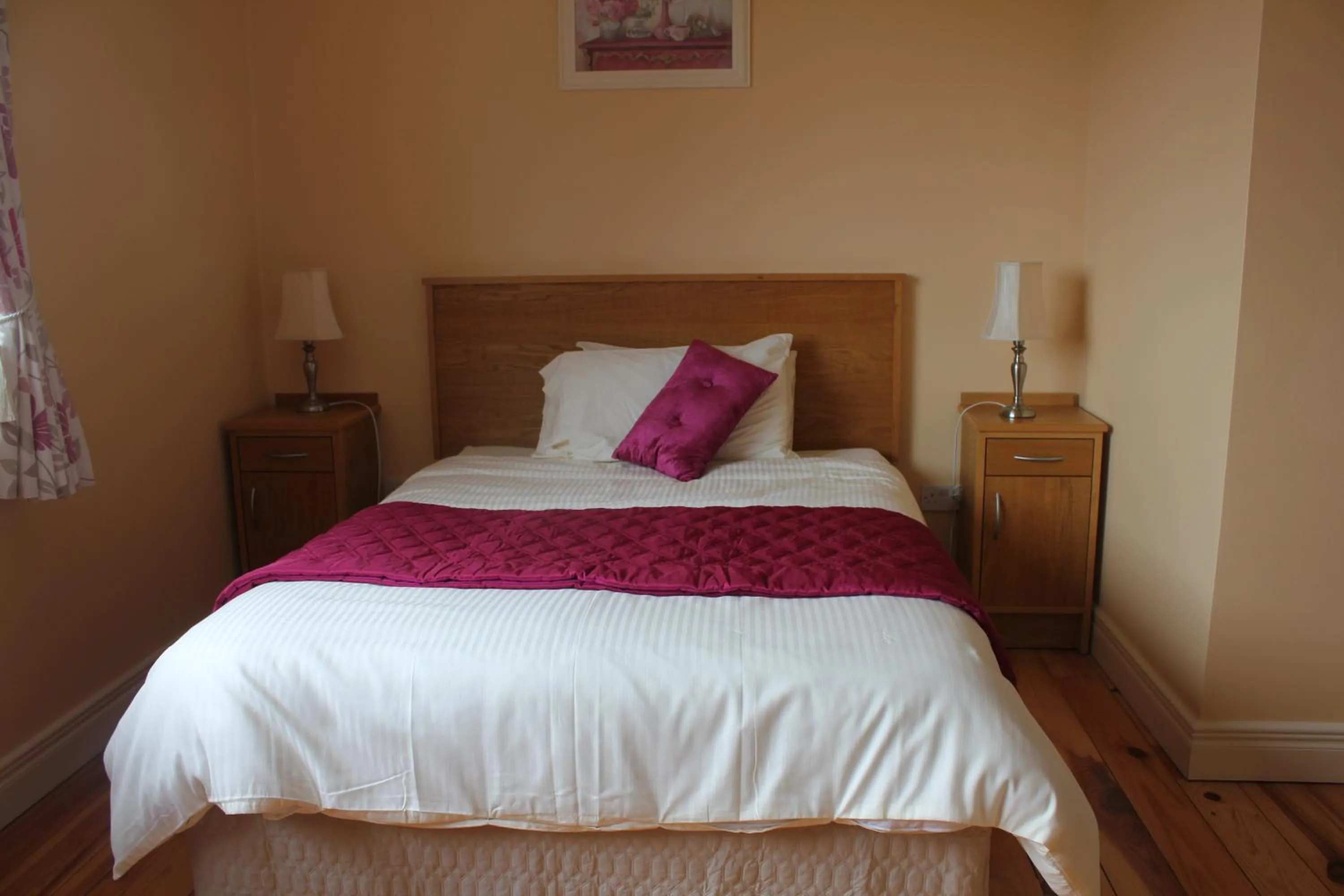 Bedroom, Bed in Carrowntober House B & B