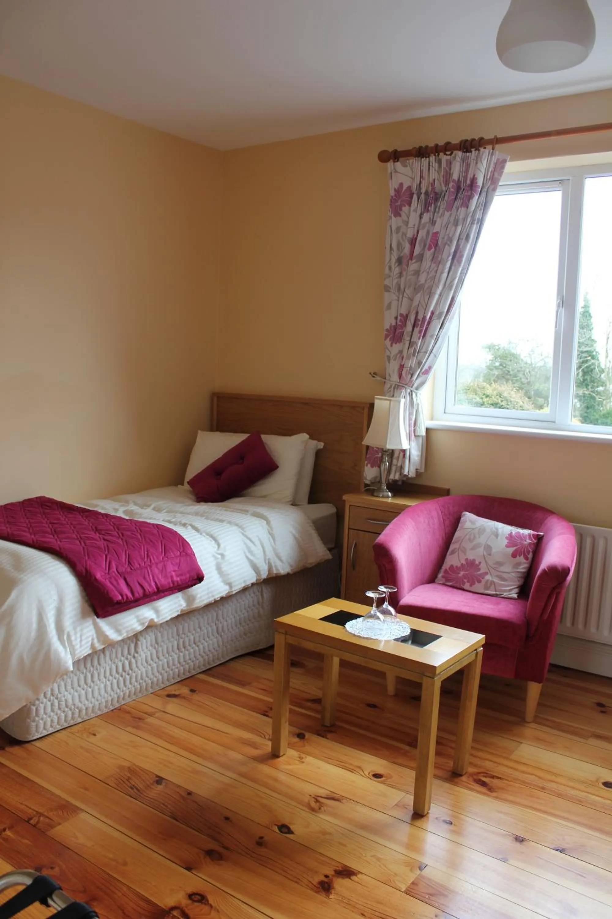 Bedroom, Bed in Carrowntober House B & B