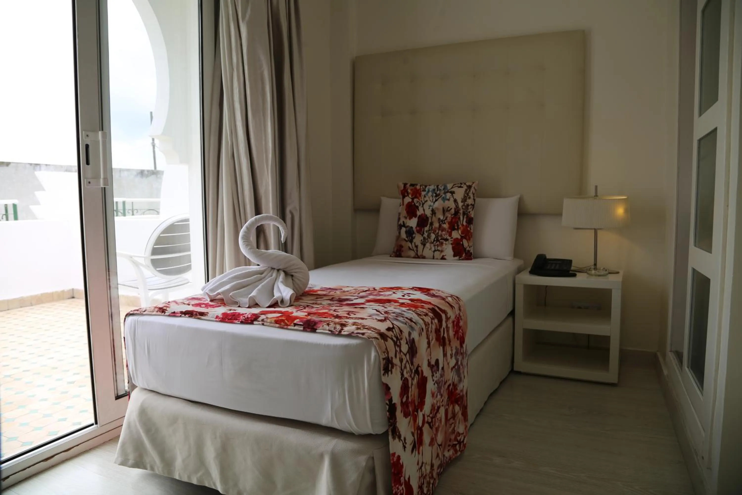 Bed in Al Mandari Hôtel Tétouan