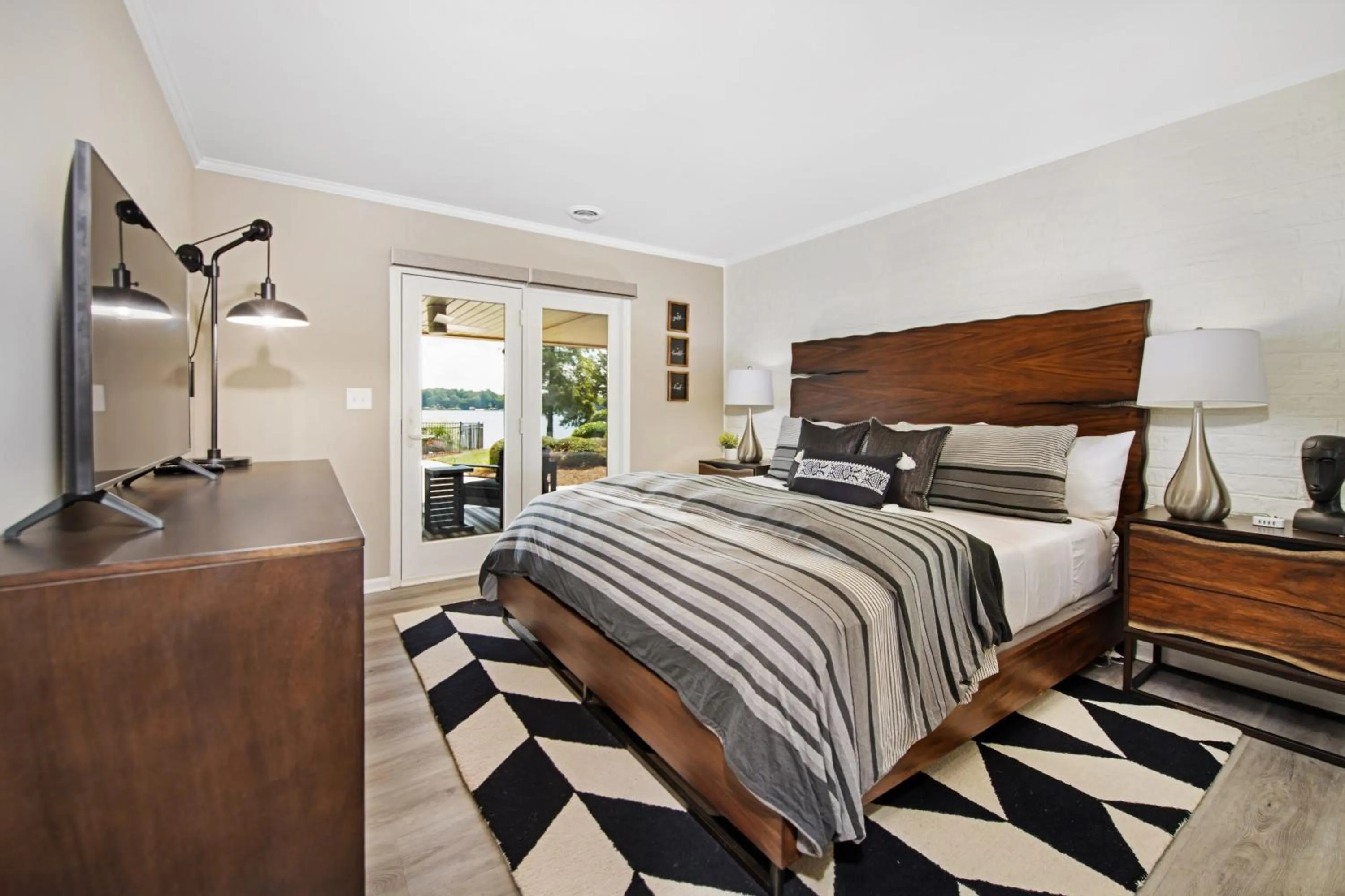 Bed in Ringneck Retreat