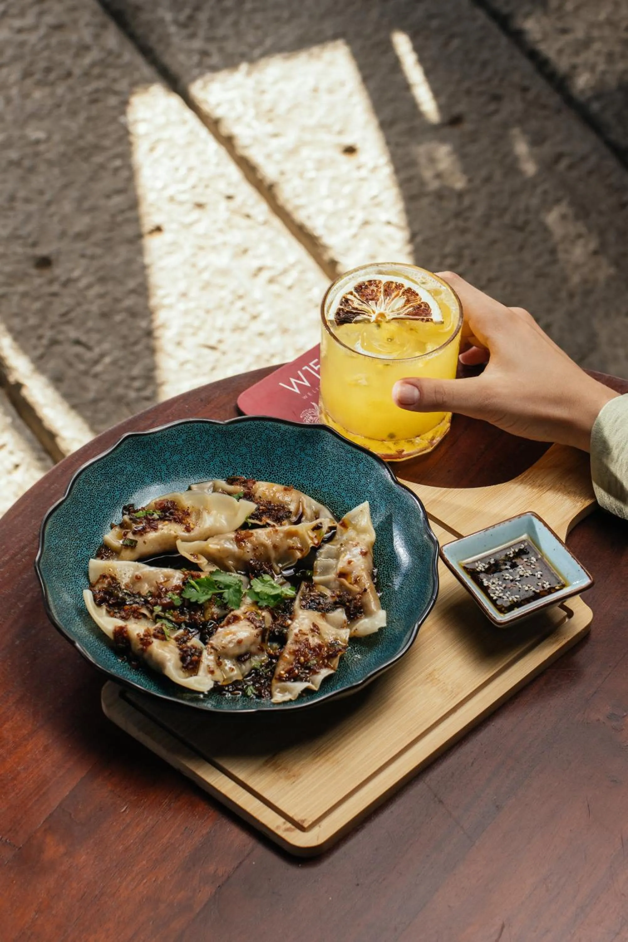 Food and drinks in W15 Weligama