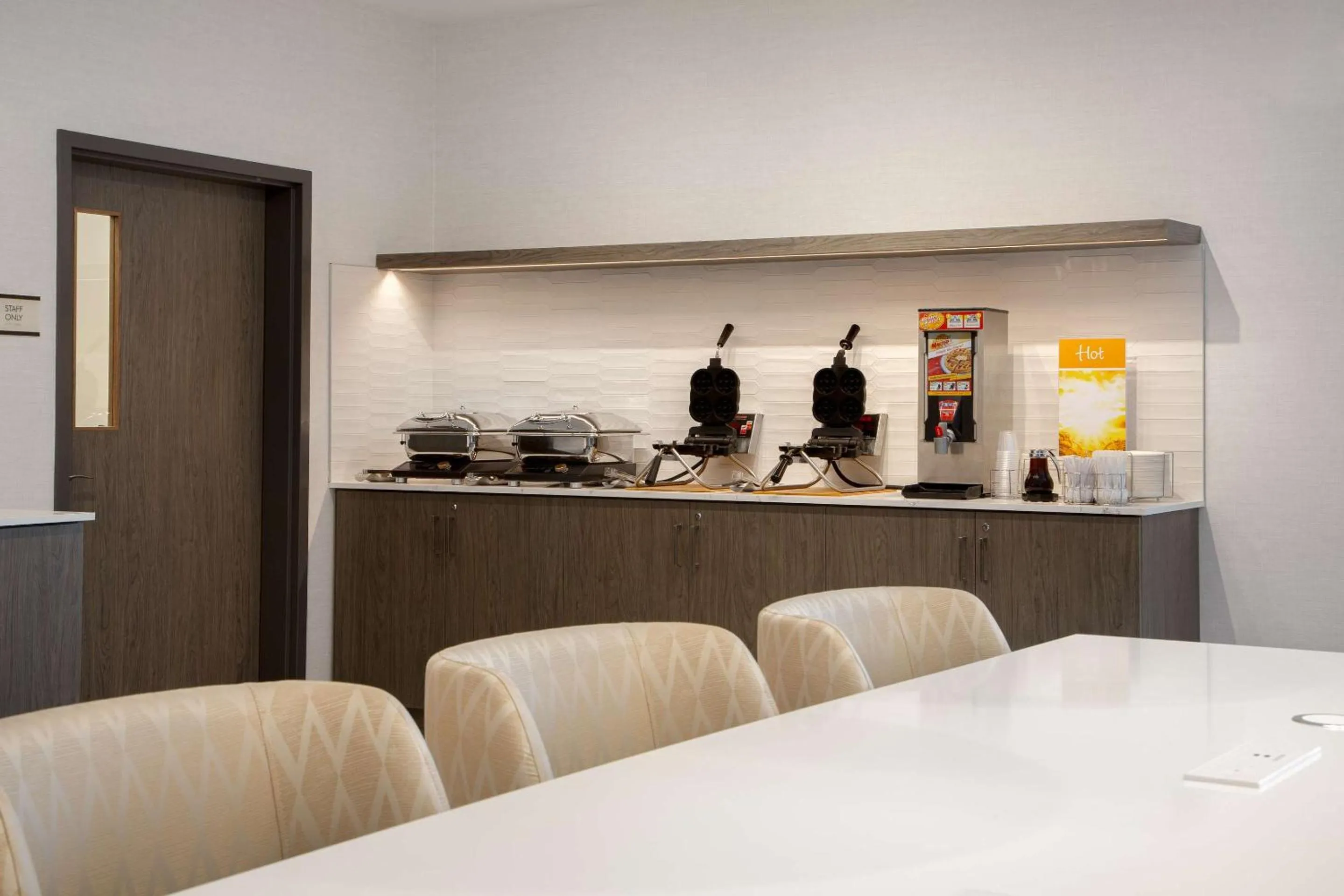 Breakfast in Quality Inn & Suites Prescott