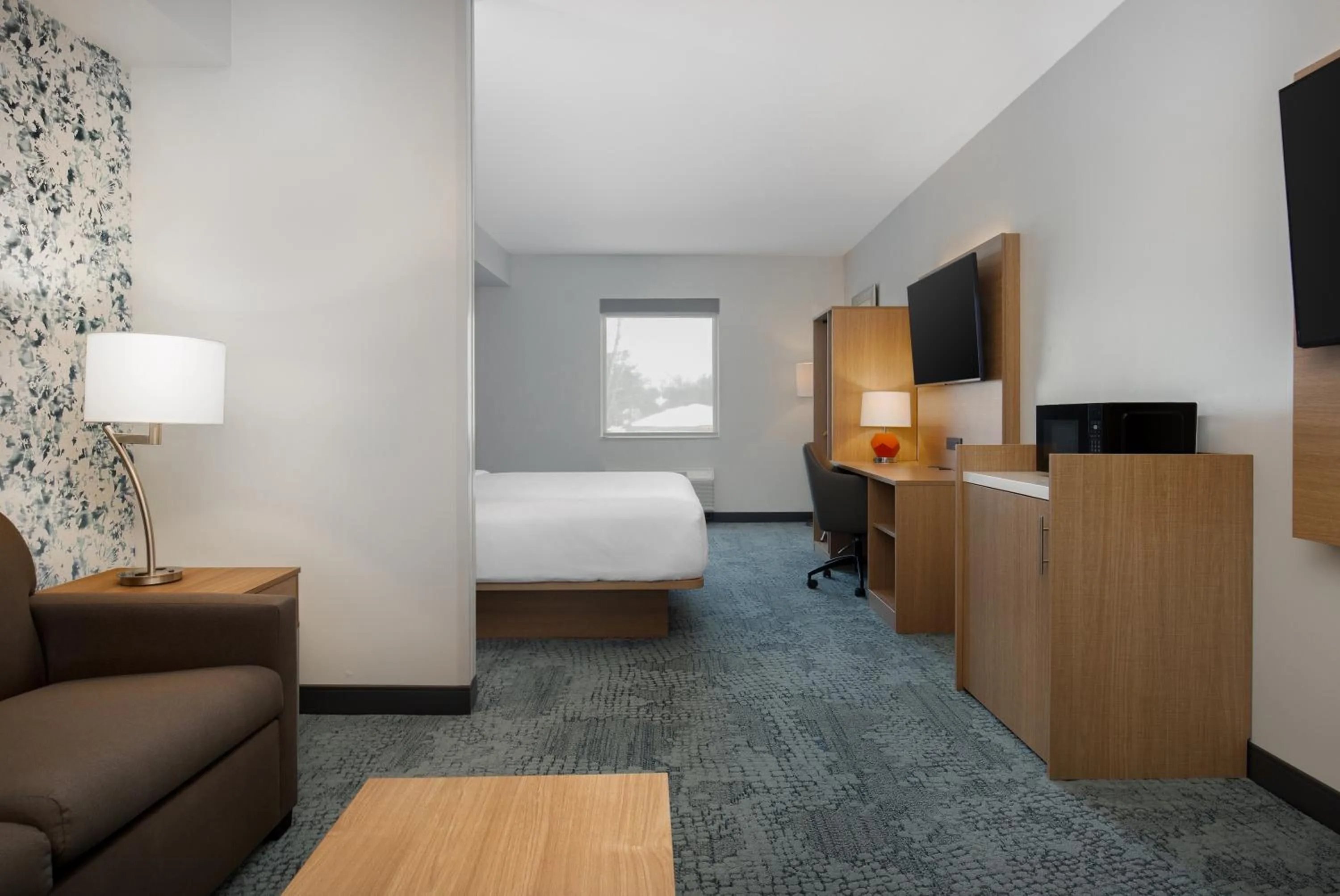 Seating area, Bed in Quality Inn & Suites Prescott