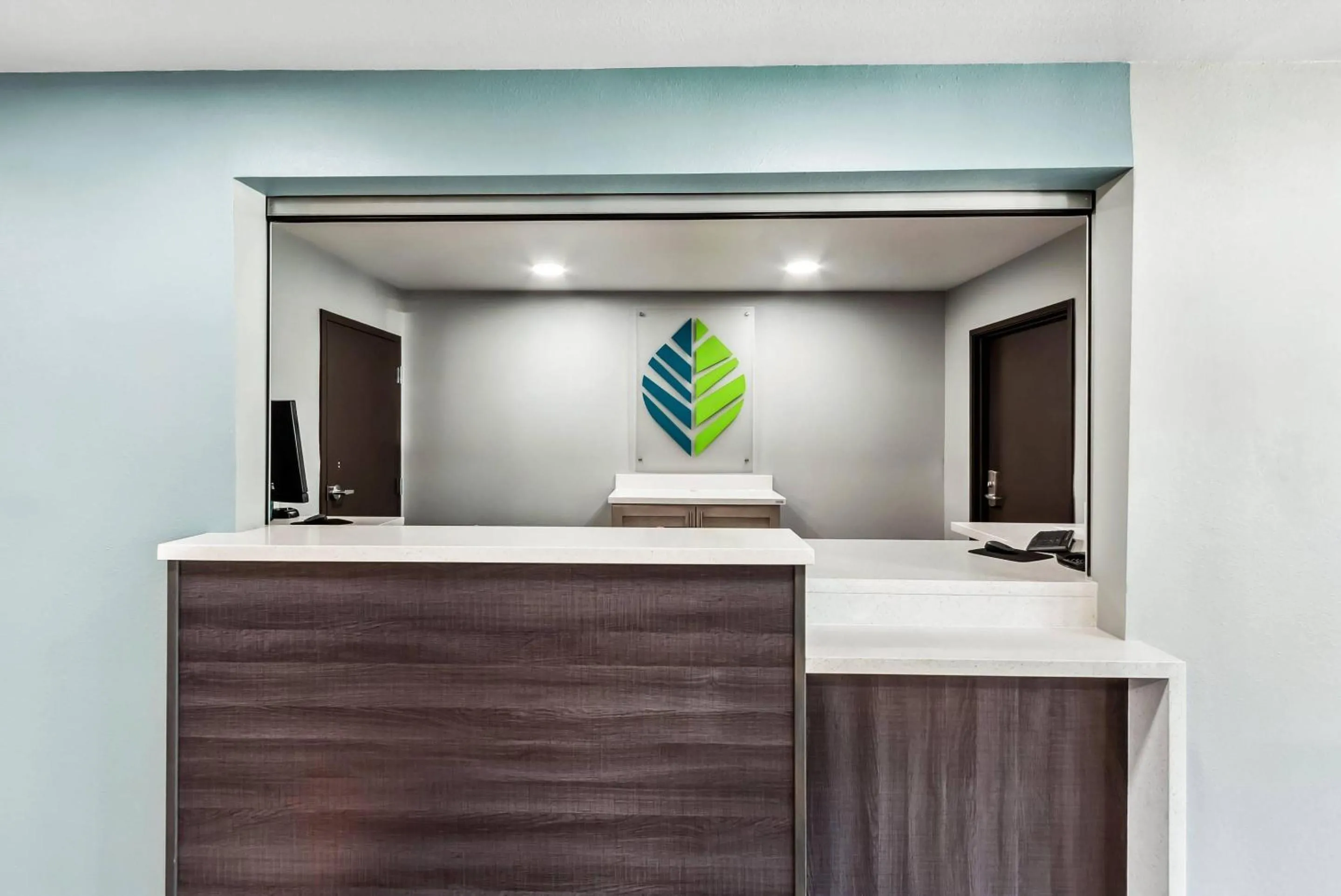 Lobby or reception in WoodSpring Suites Sumter near Shaw AFB