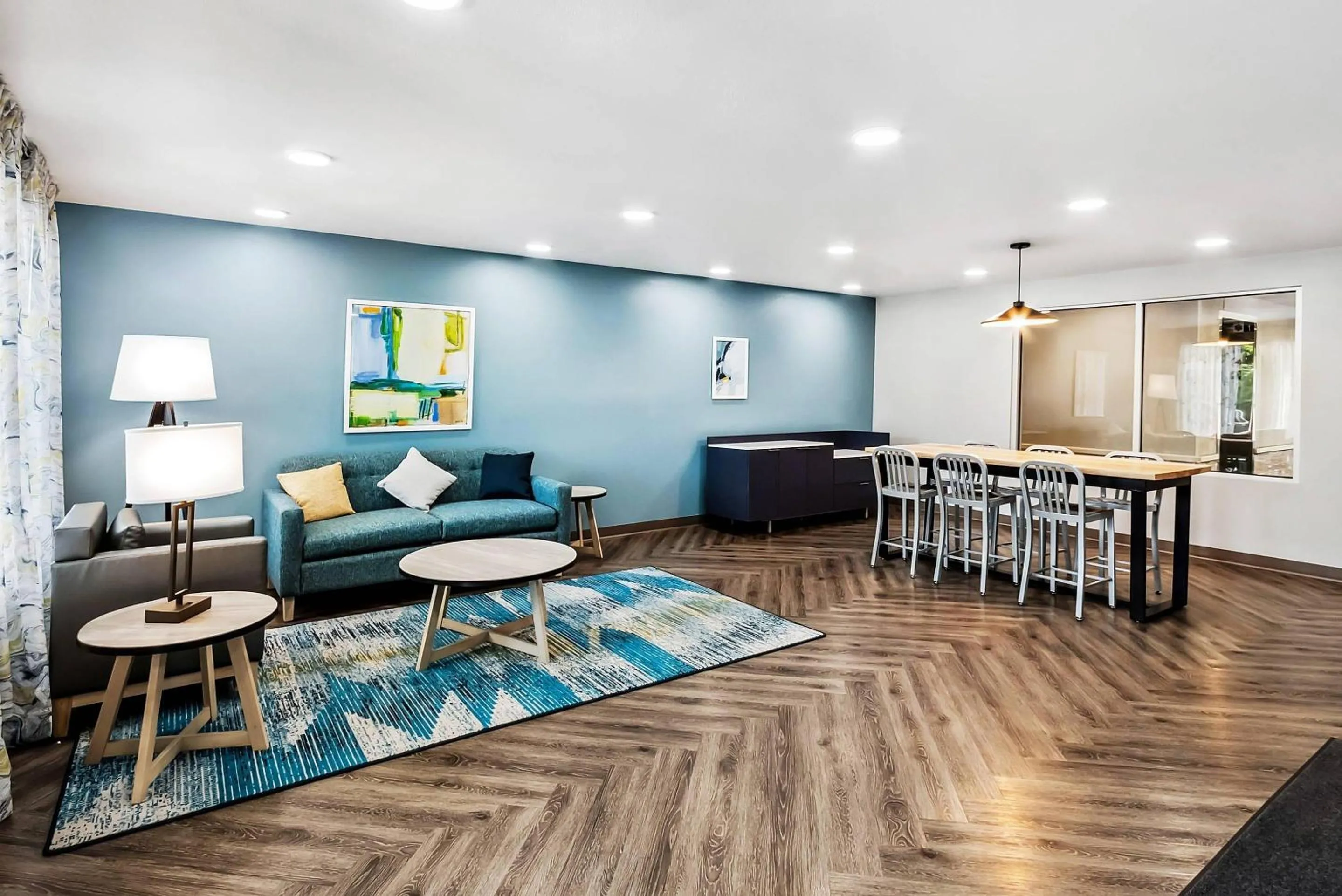 Lobby or reception in WoodSpring Suites Sumter near Shaw AFB