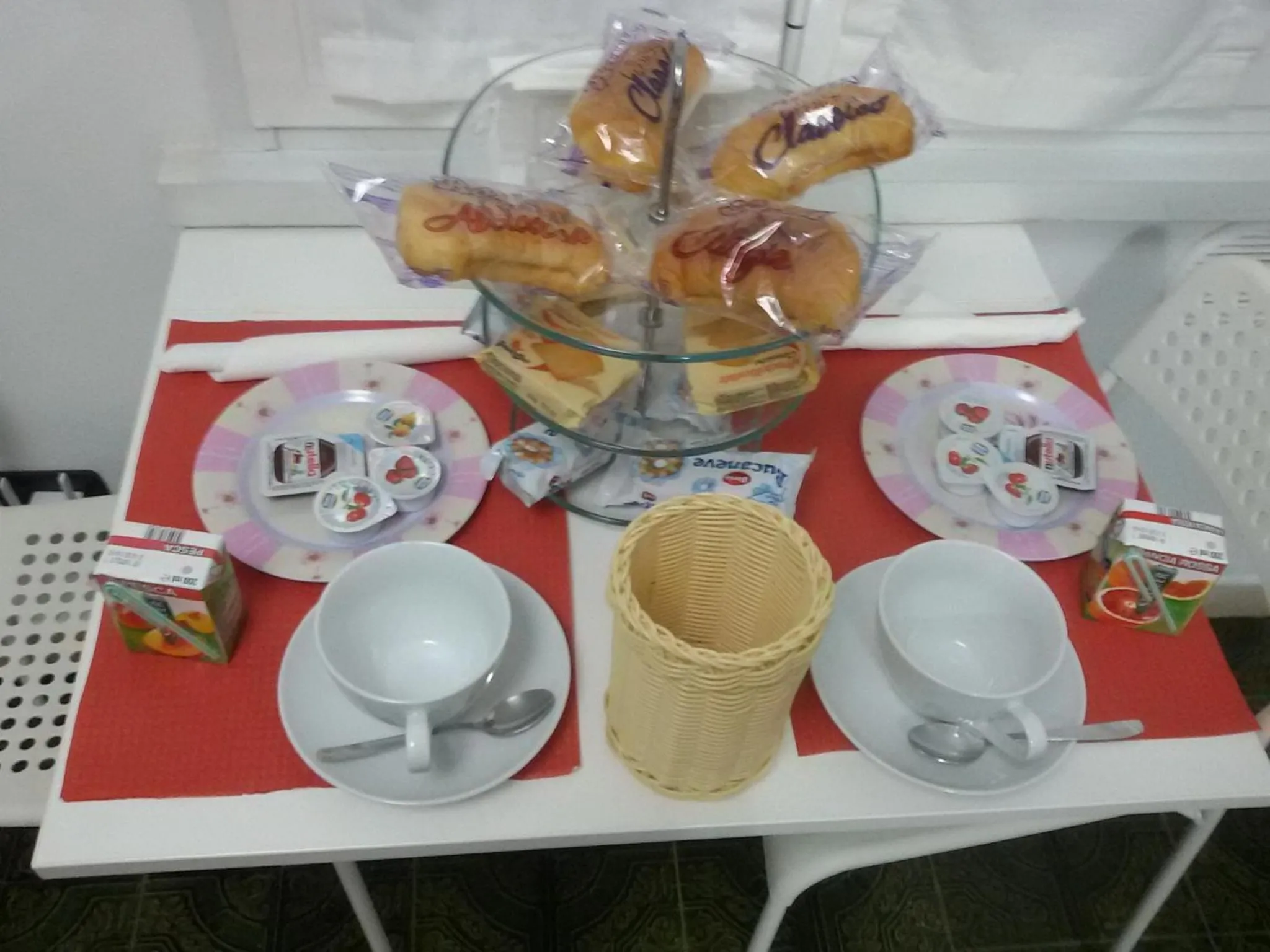 Italian breakfast in Ciro BED AND BREAKFAST la villetta