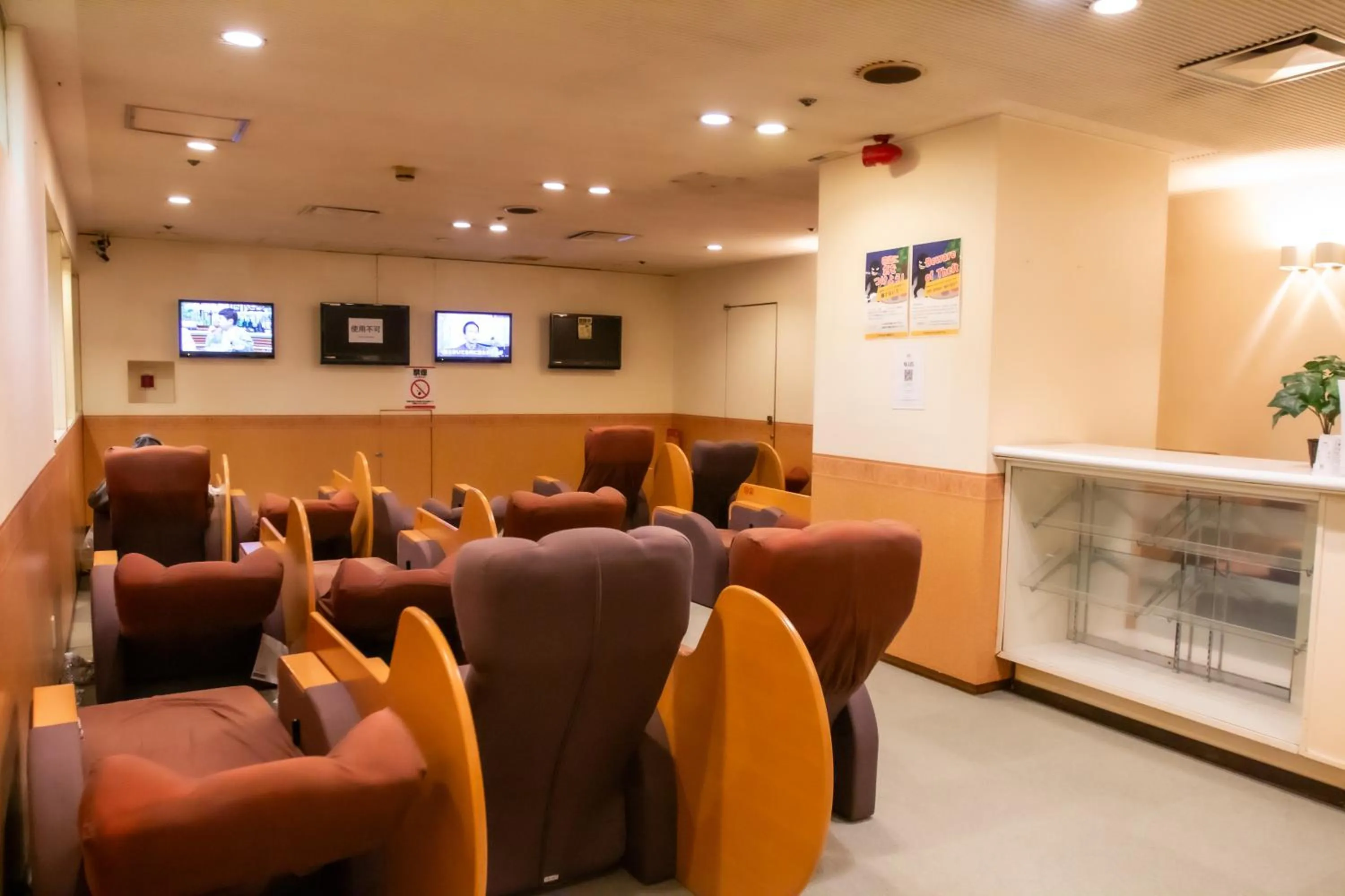 Capsule Hotel Asahi Plaza Shinsaibashi - Men's Only