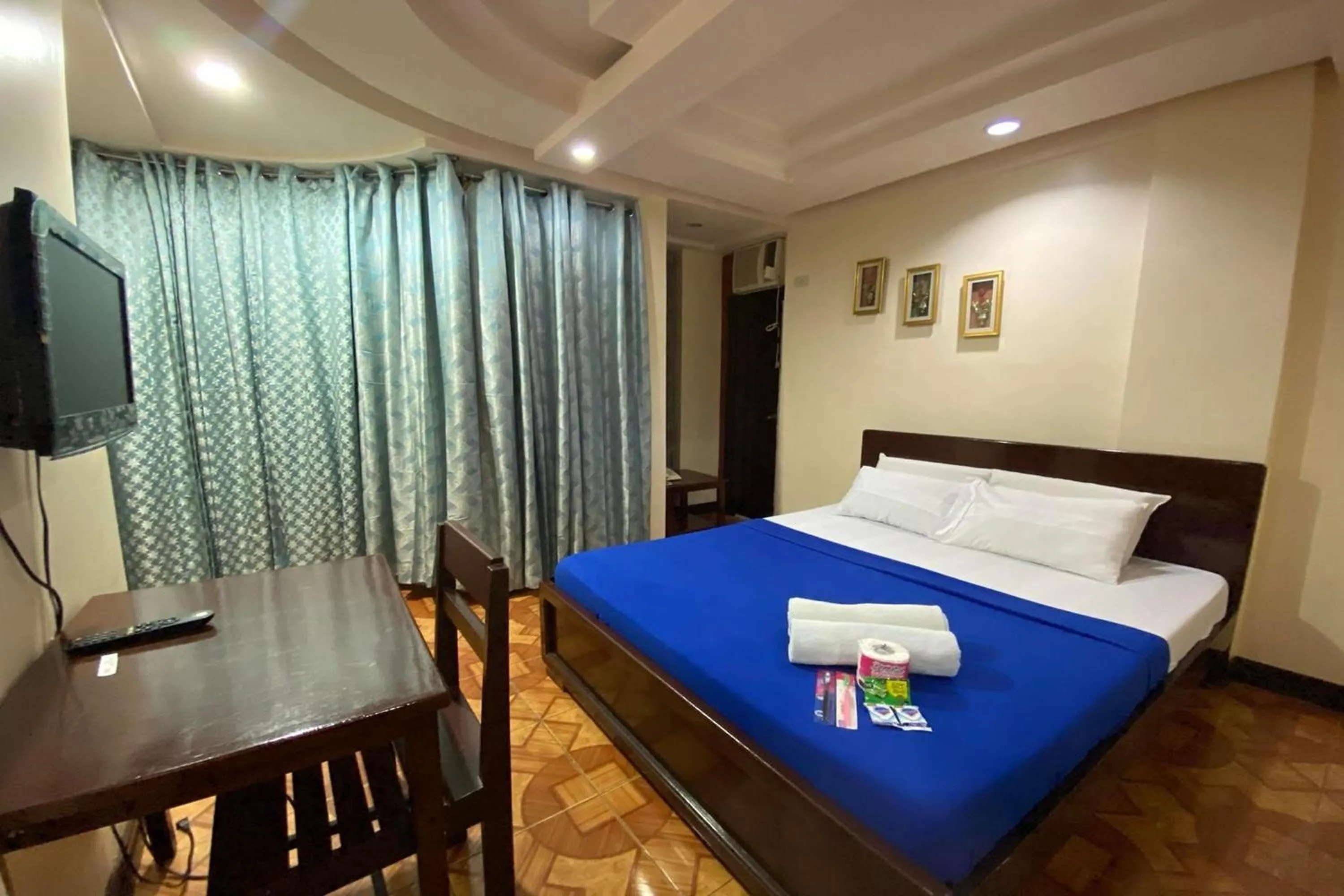 Bedroom, Bed in Voyagers Palace