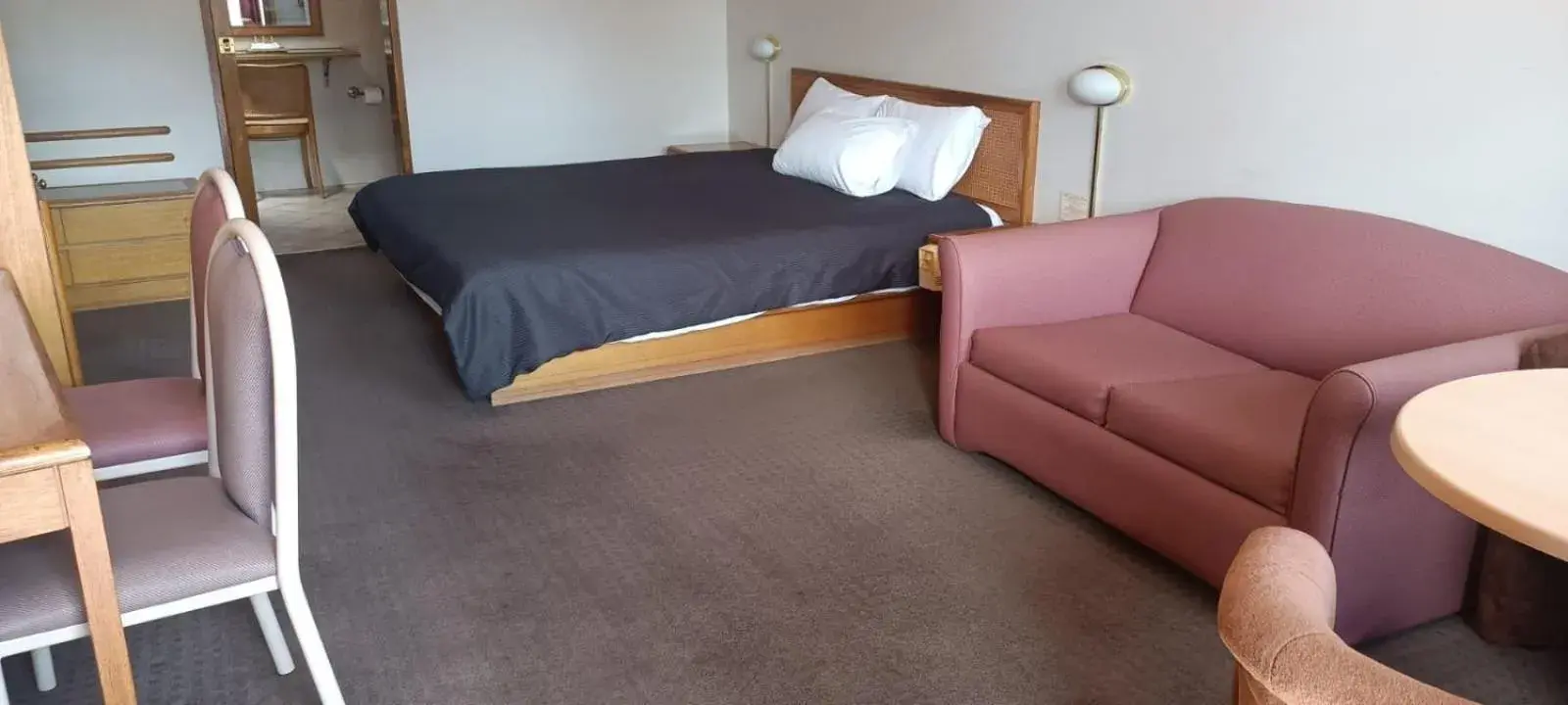 King Room in Nandewar Motor Inn King Room in Nandewar Motor Inn