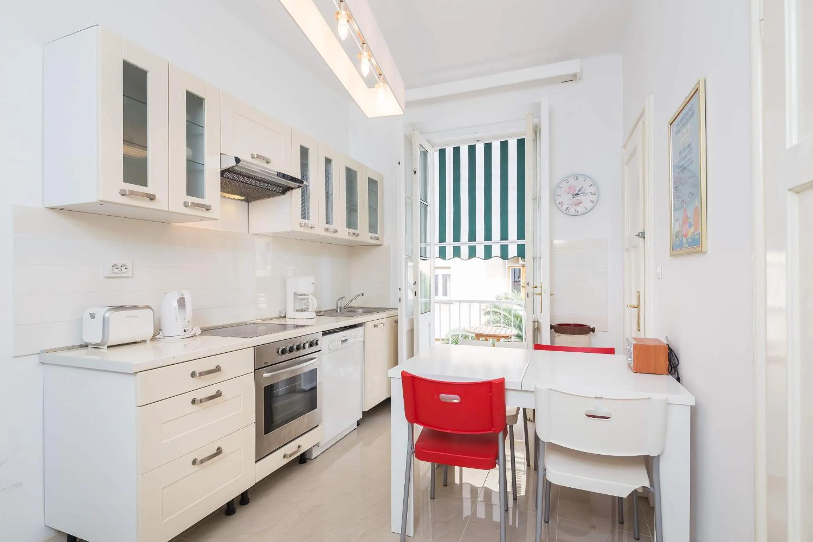 Kitchen or kitchenette in Klarina Apartments