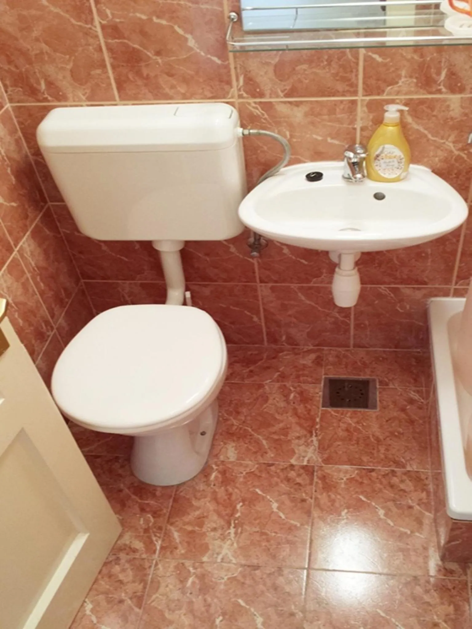 Bathroom in Klarina Apartments