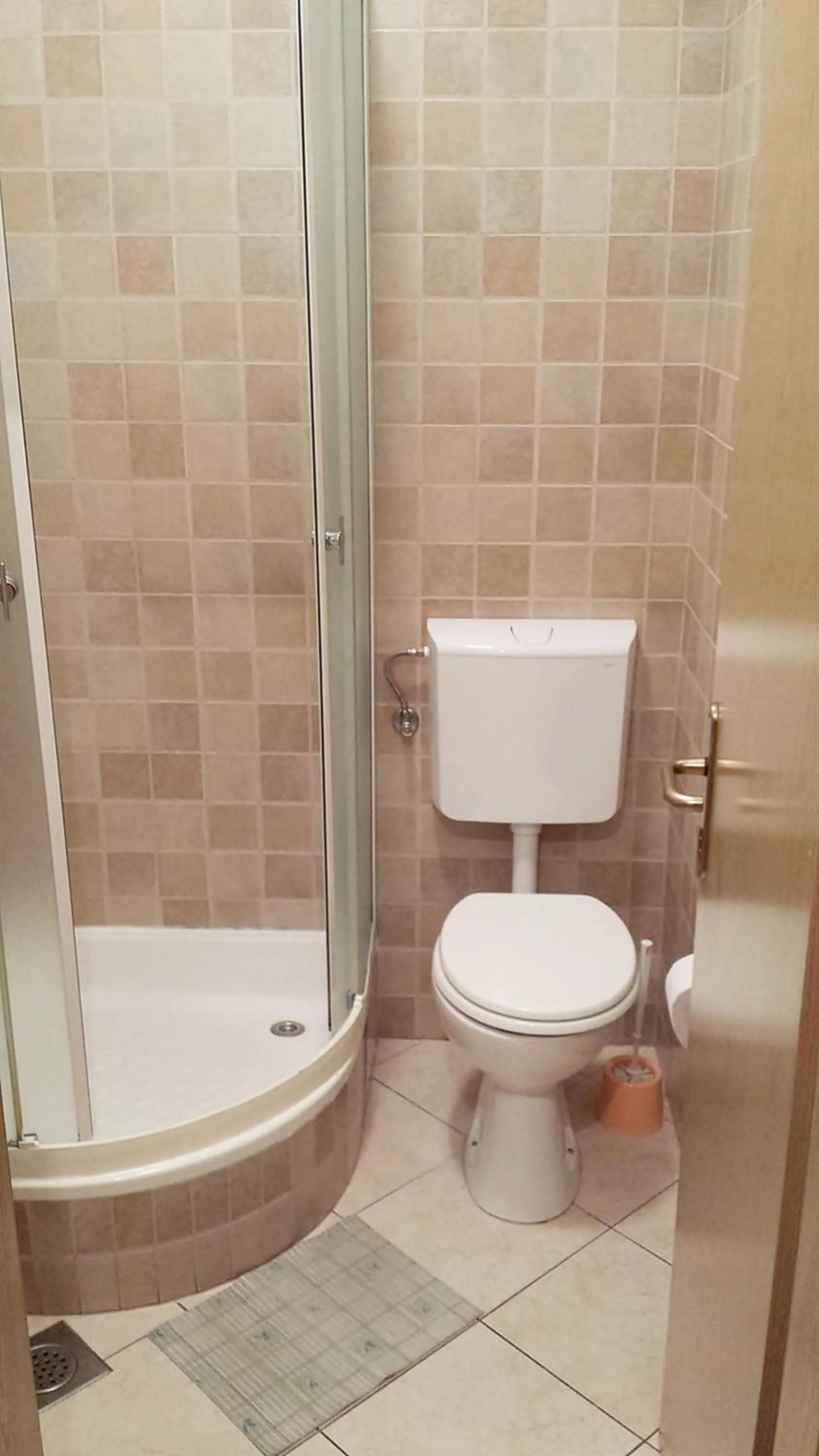 Bathroom in Klarina Apartments